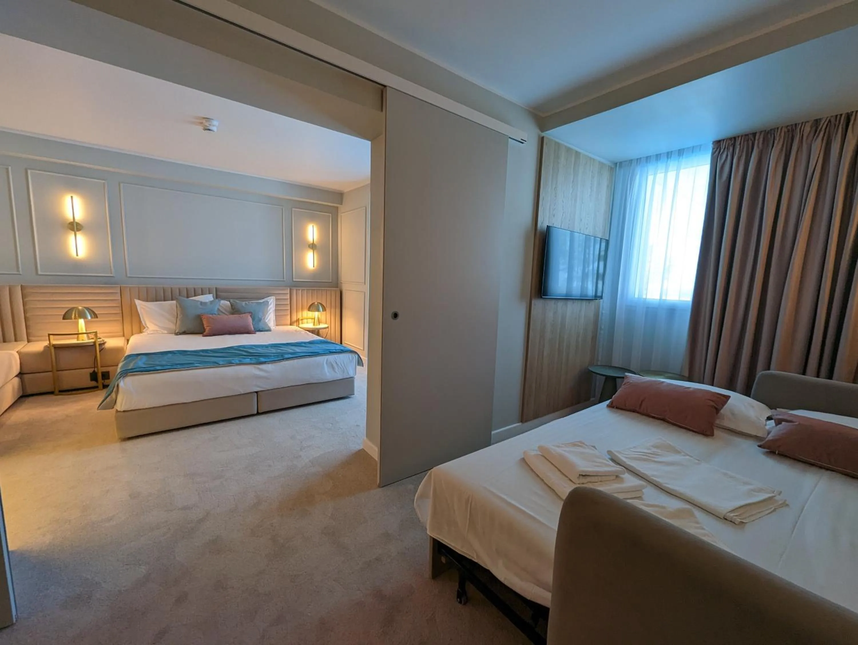 Bed in Bavaria Blu Hotel and Conference Centre