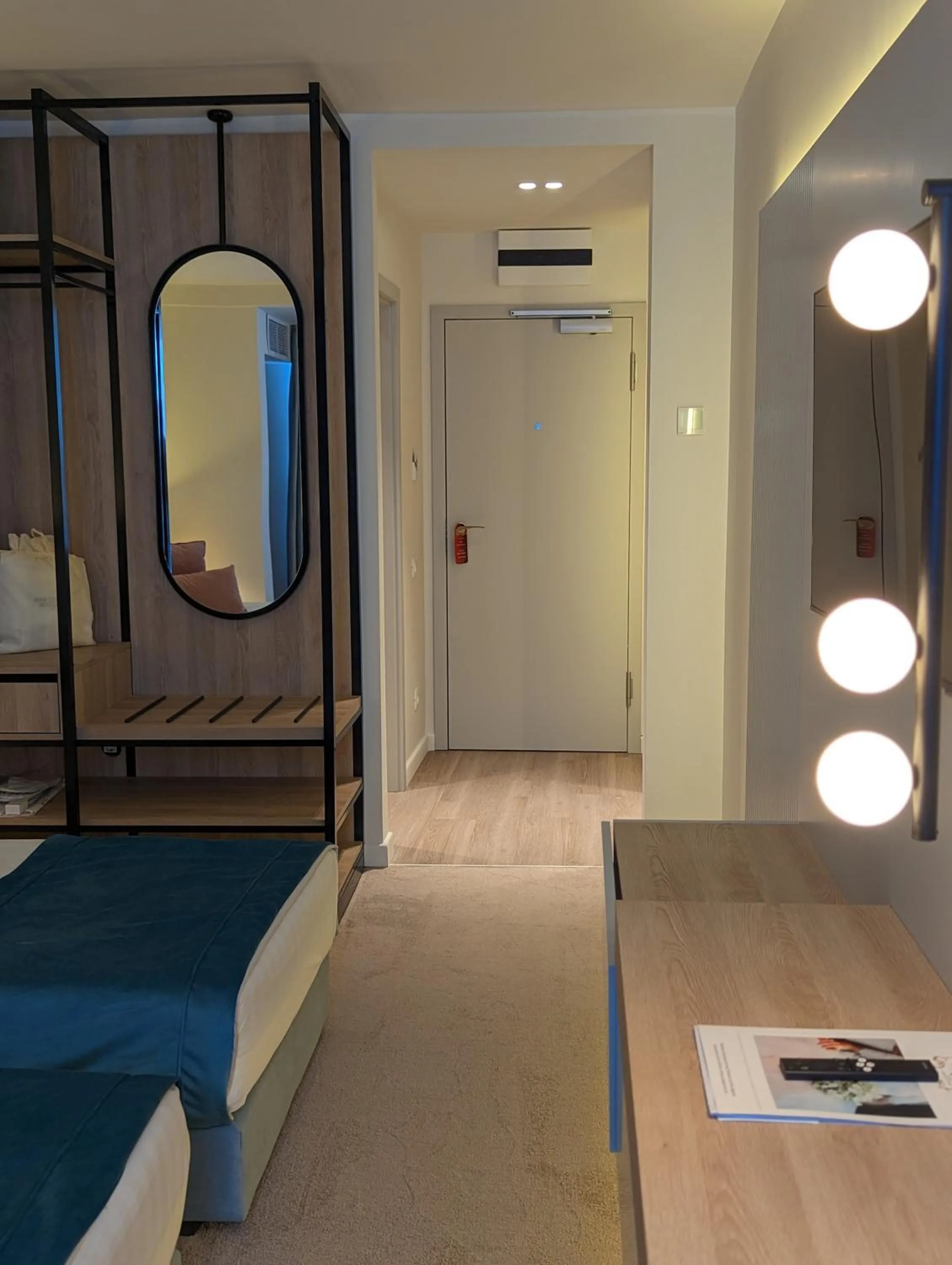 Bed in Bavaria Blu Hotel and Conference Centre