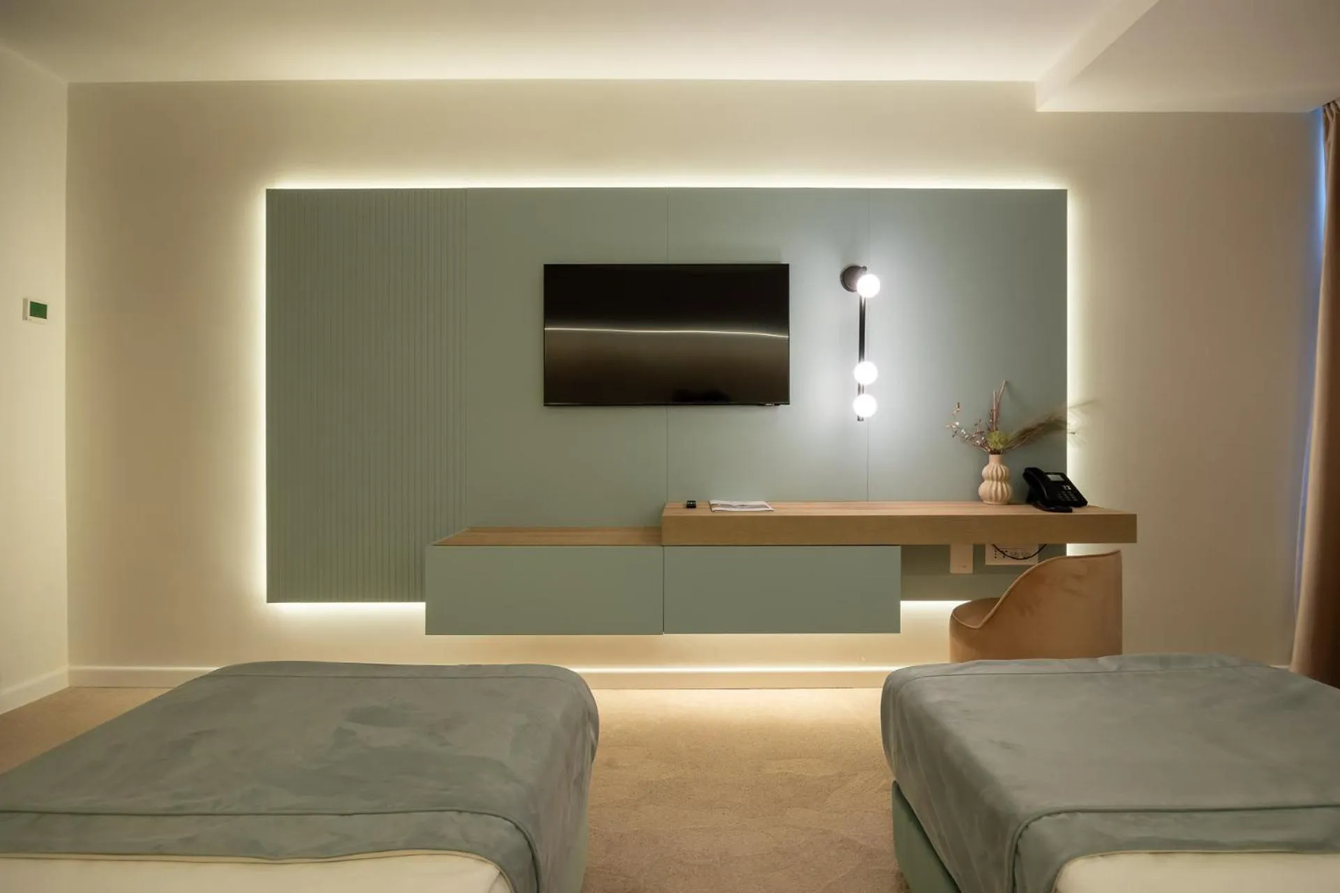 Bed in Bavaria Blu Hotel and Conference Centre