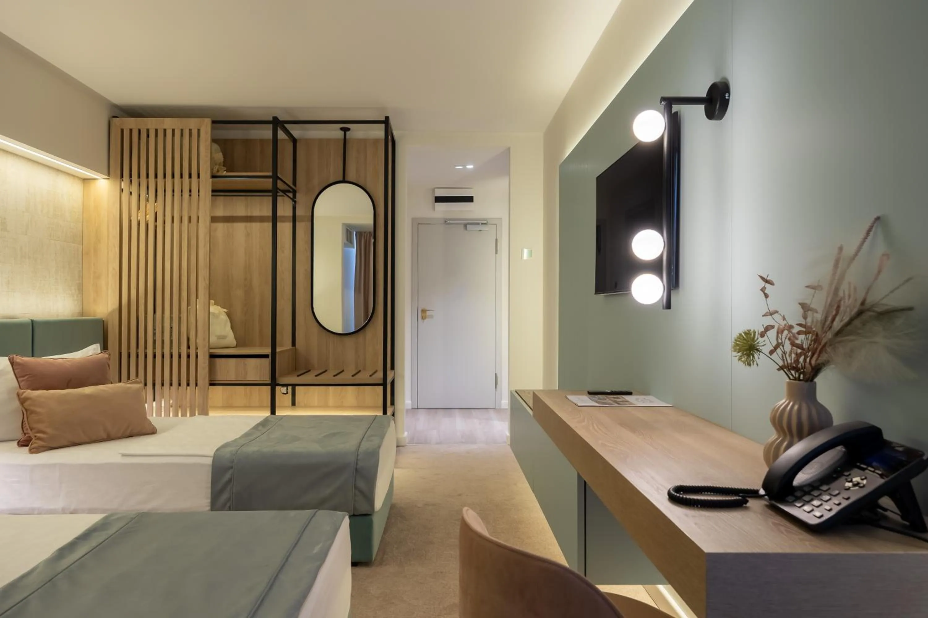 Bed in Bavaria Blu Hotel and Conference Centre