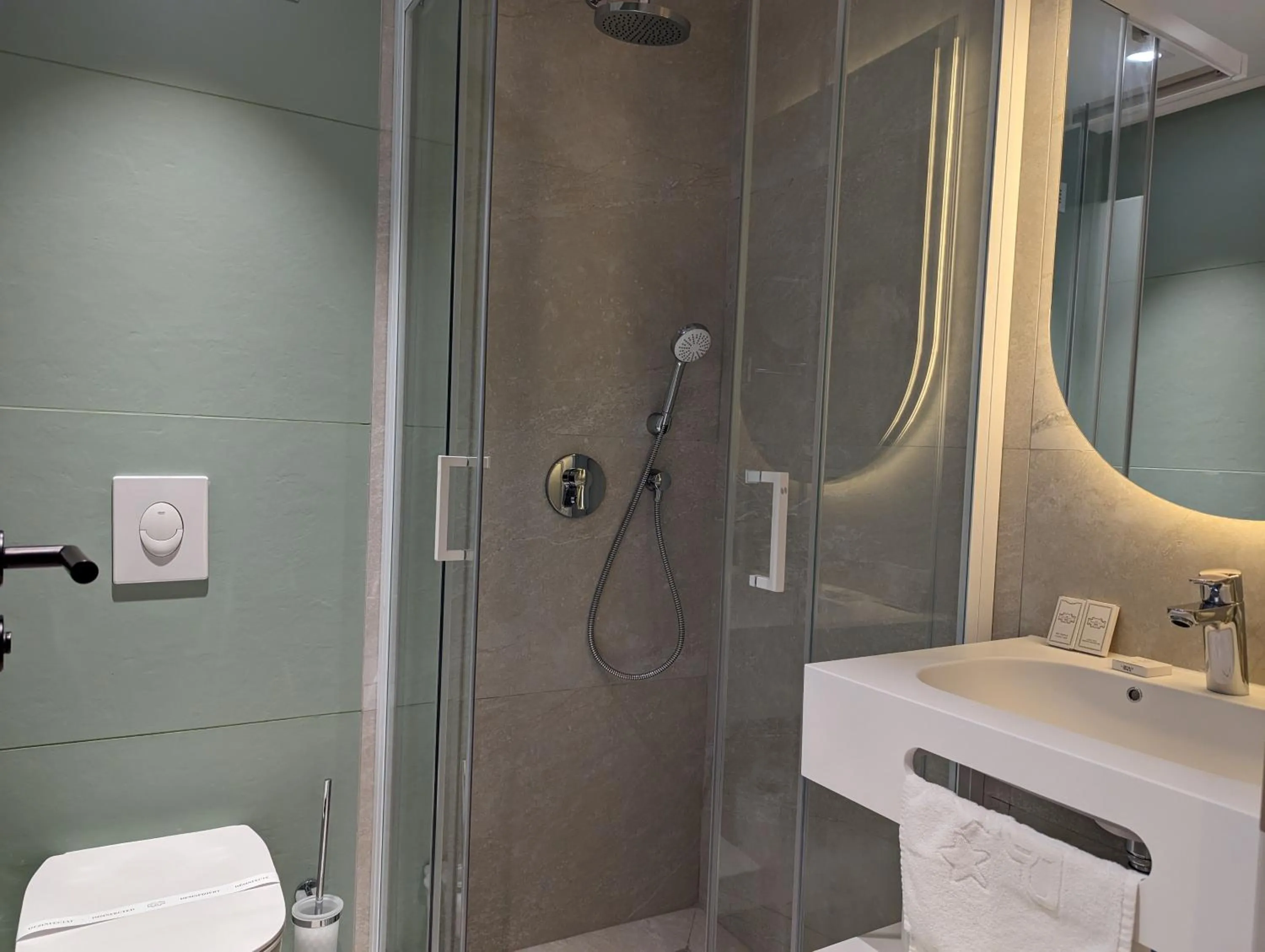 Bavaria Blu Hotel and Conference Centre