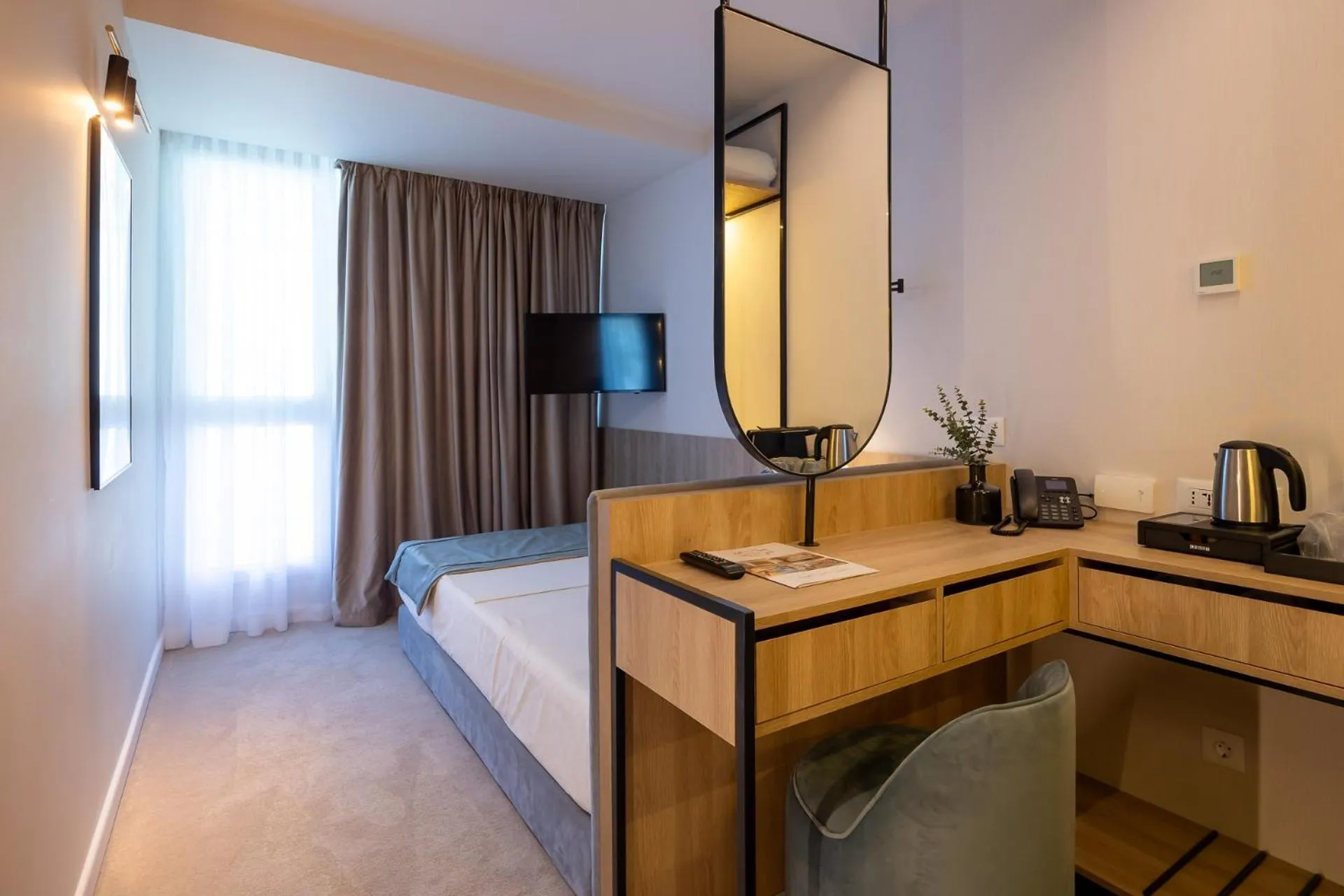 Bed in Bavaria Blu Hotel and Conference Centre