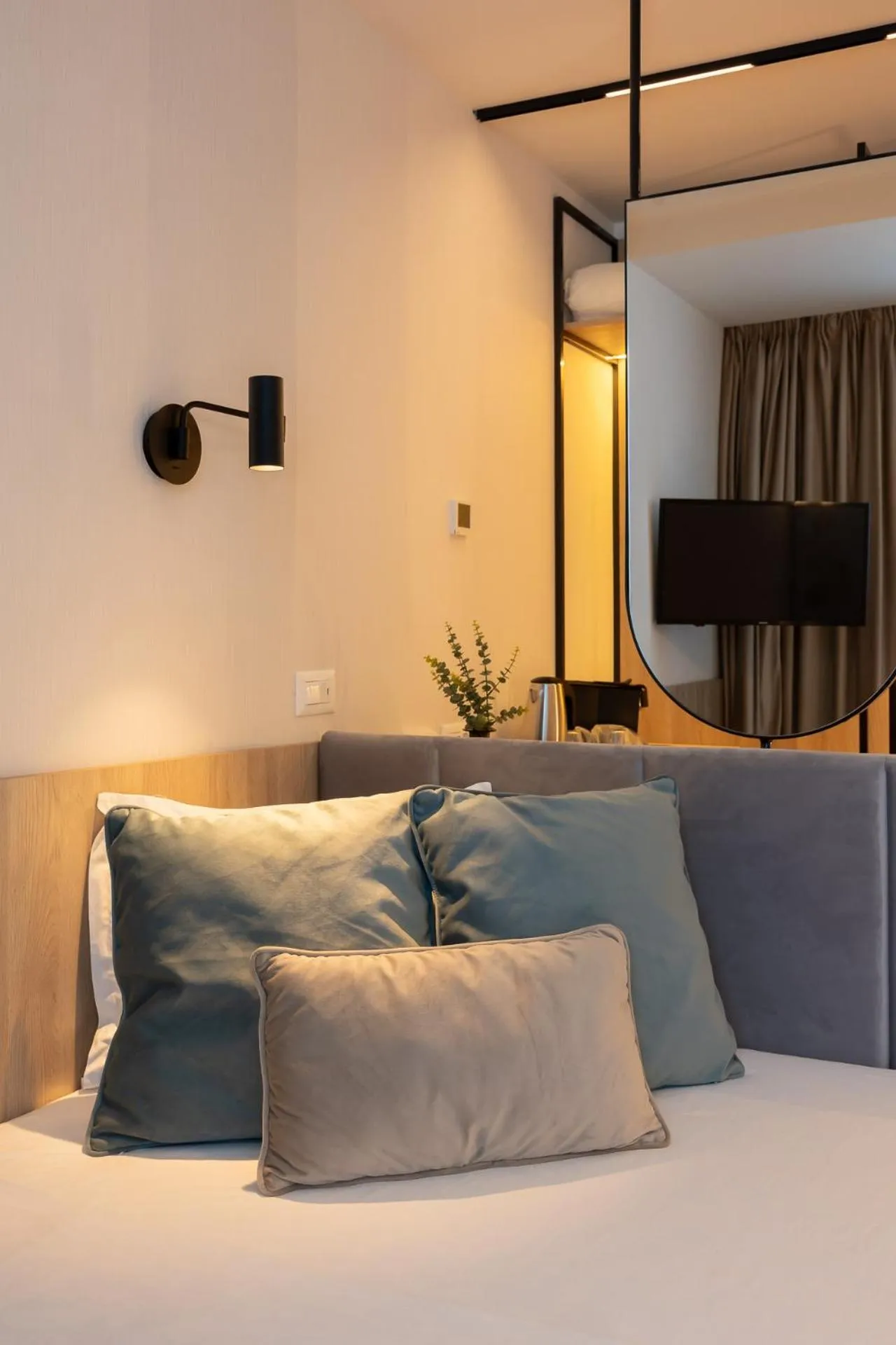 Bed in Bavaria Blu Hotel and Conference Centre