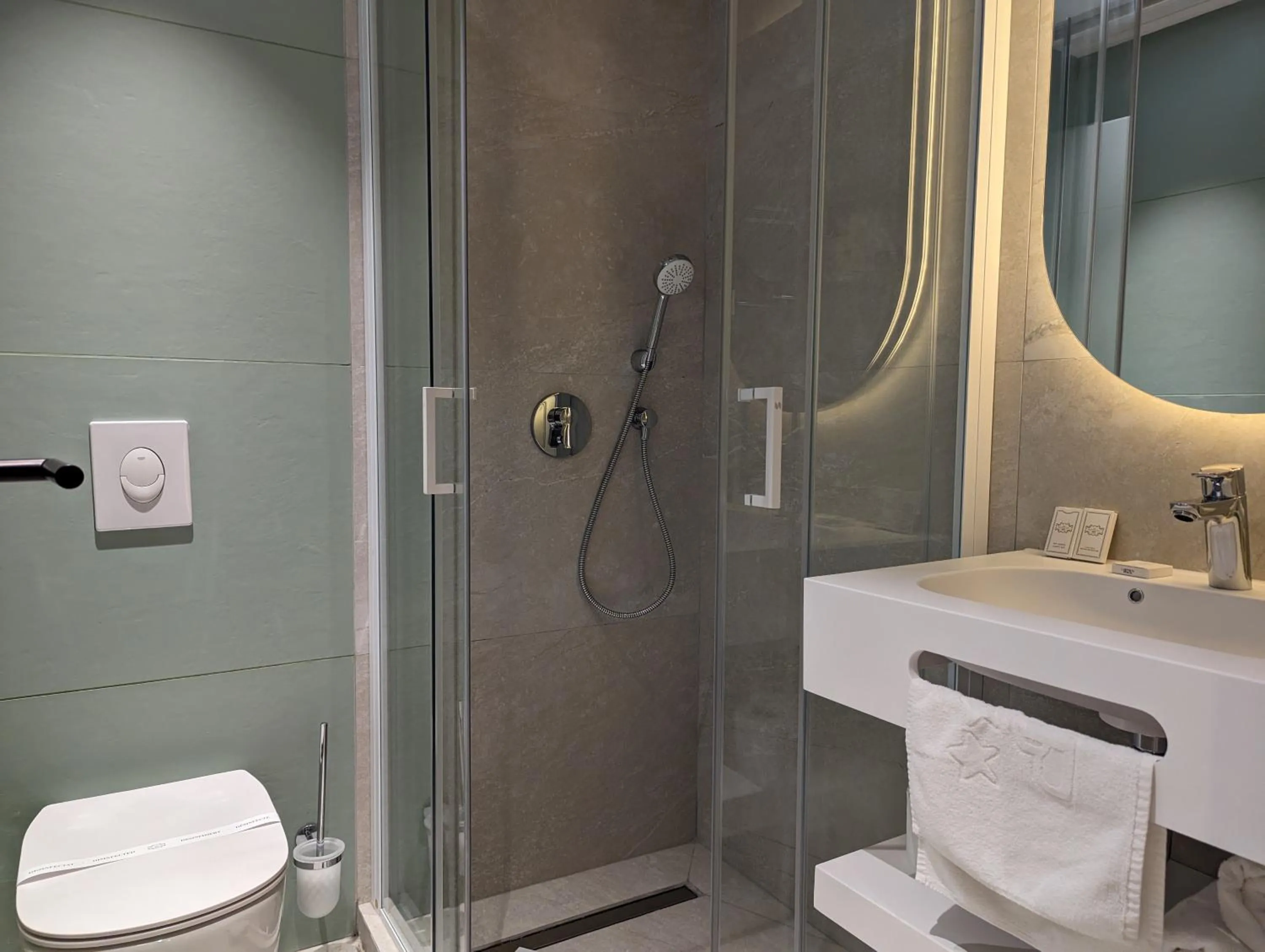 Bavaria Blu Hotel and Conference Centre