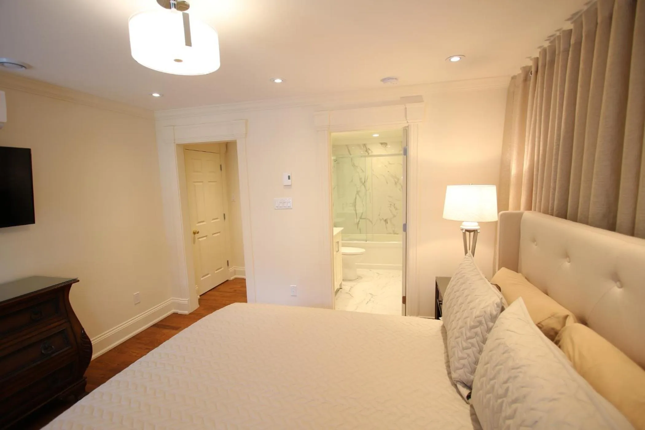 Bed in Water Street Condos