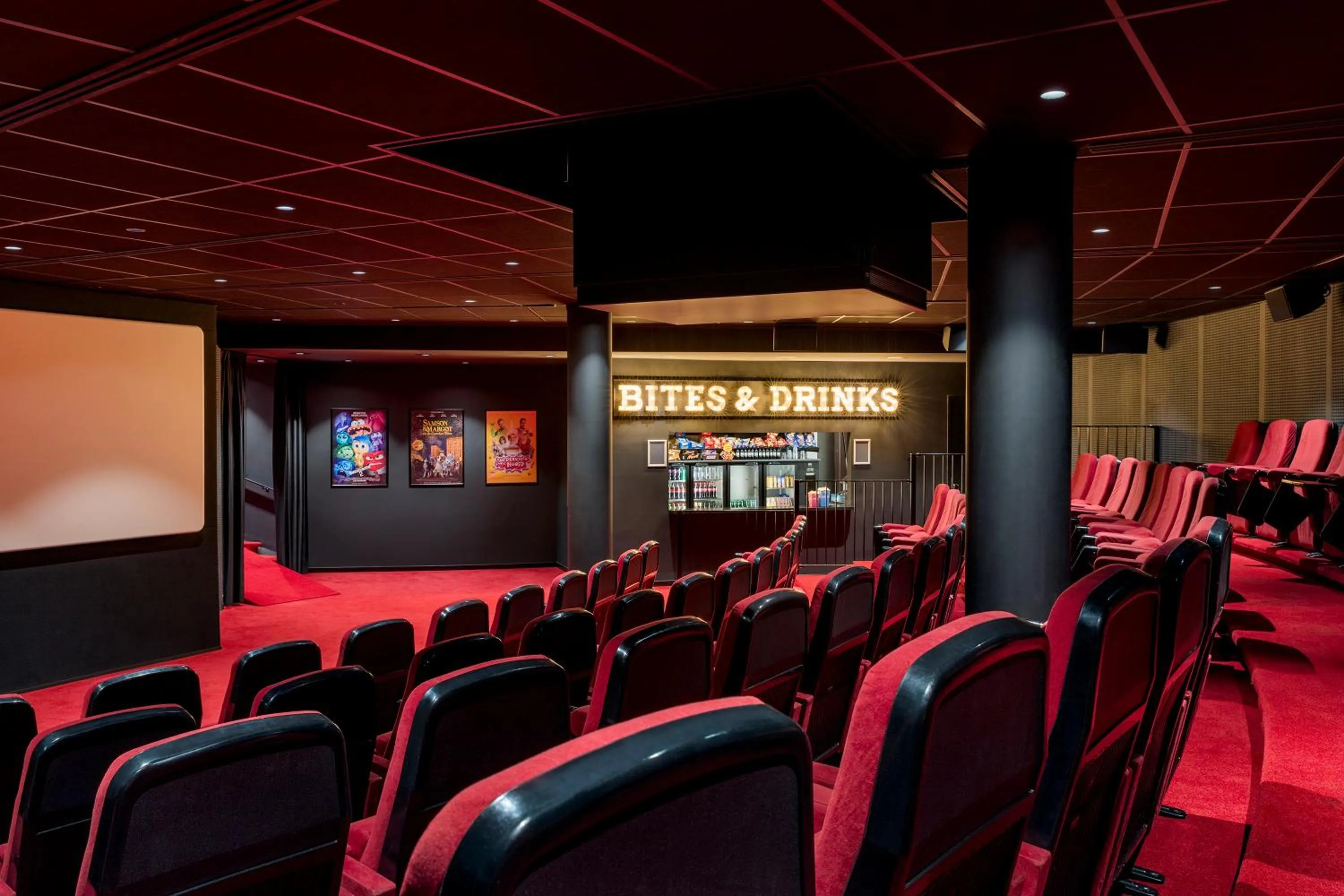 Entertainment in Corendon Urban Amsterdam Schiphol Airport Hotel