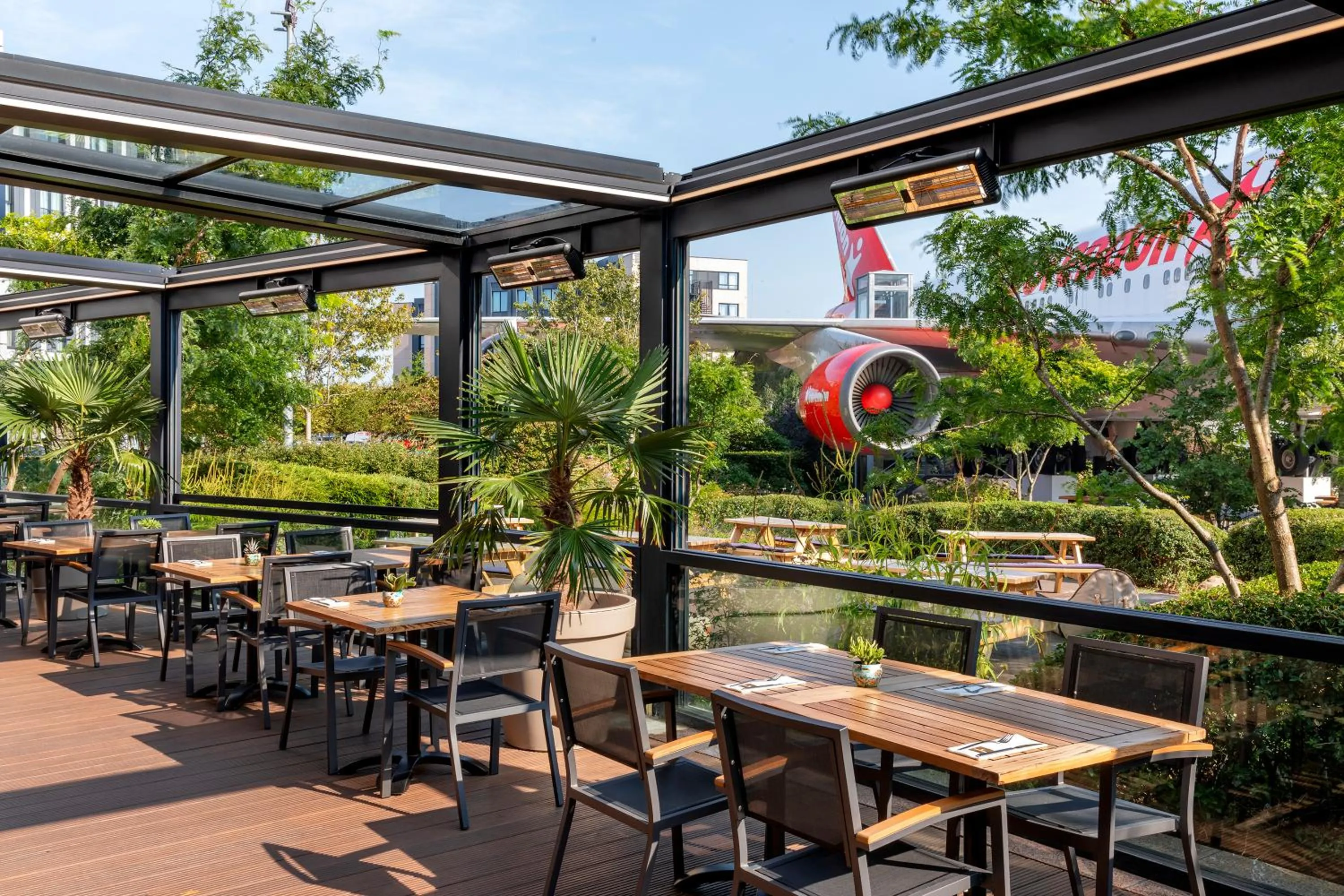 Garden in Corendon Urban Amsterdam Schiphol Airport Hotel