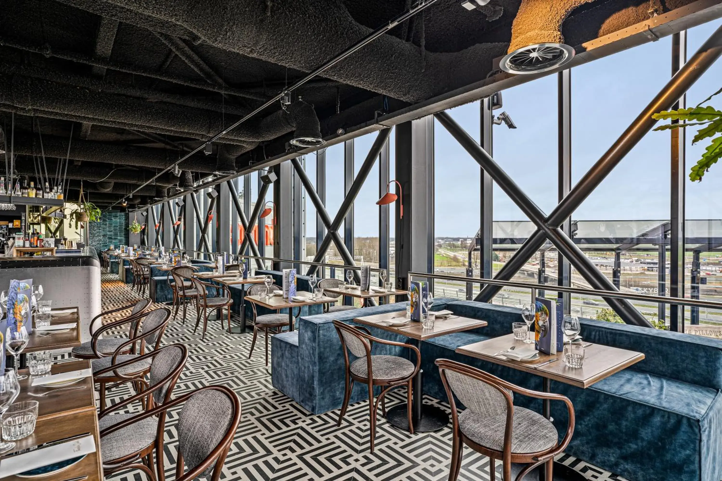 Lounge or bar in Corendon Urban Amsterdam Schiphol Airport Hotel Lounge or bar in Corendon Urban Amsterdam Schiphol Airport Hotel