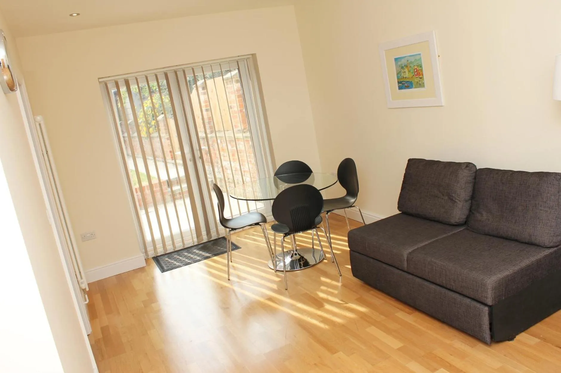 Brentwood Hotel & Apartments