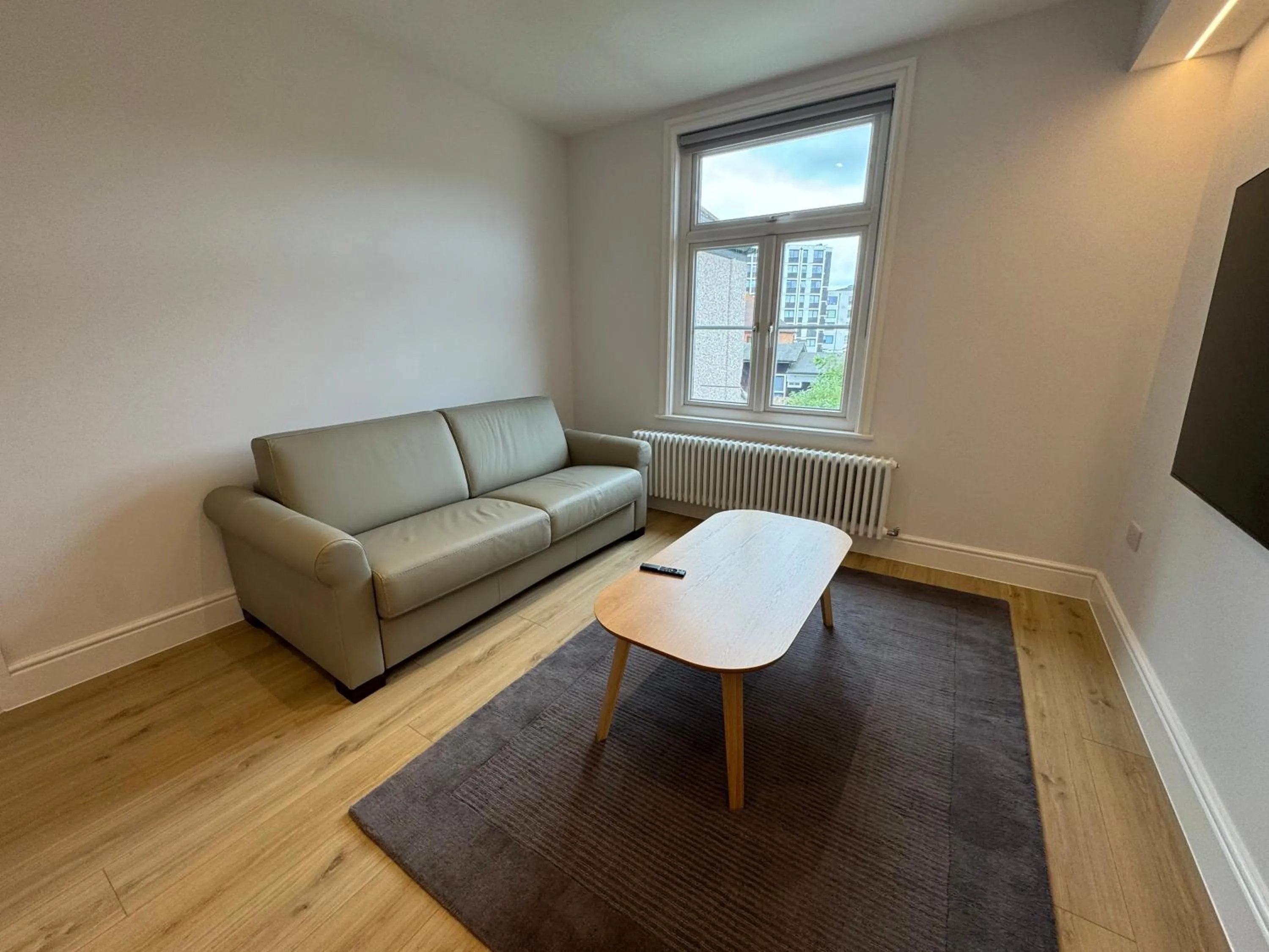 Brentwood Hotel & Apartments