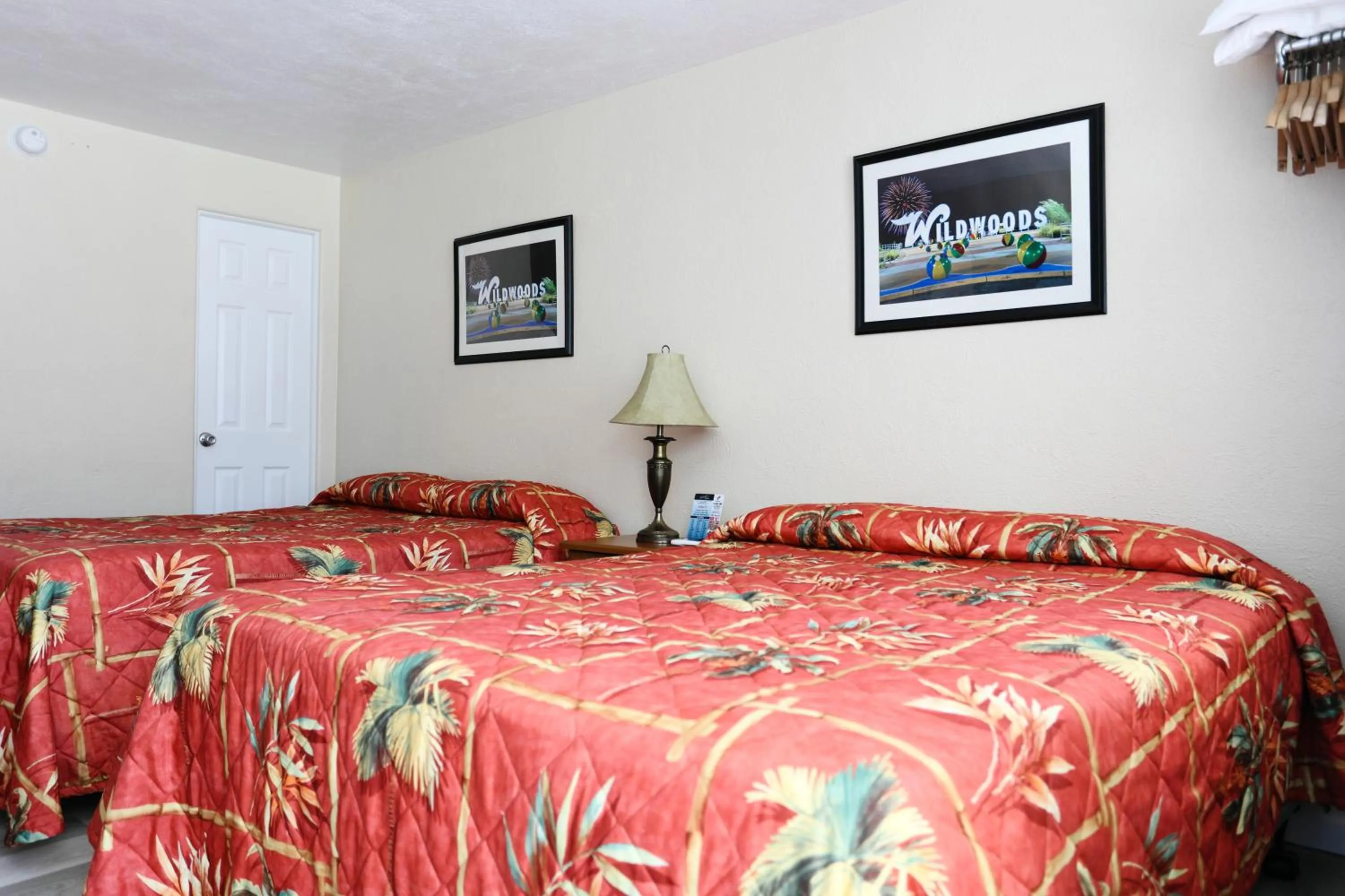 Photo of the whole room, Bed in Stardust Motel