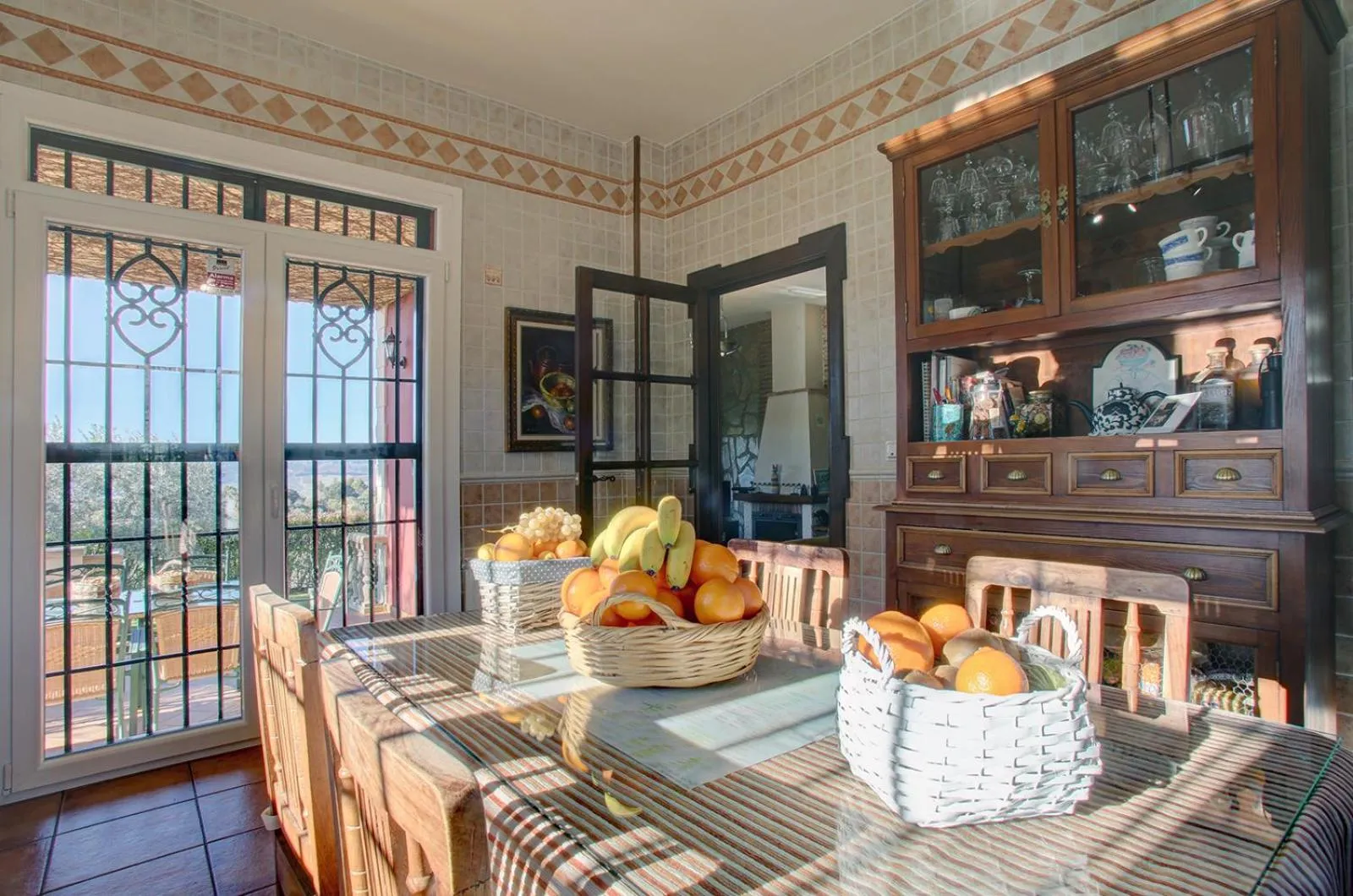 Dining area in Los Picachos 10