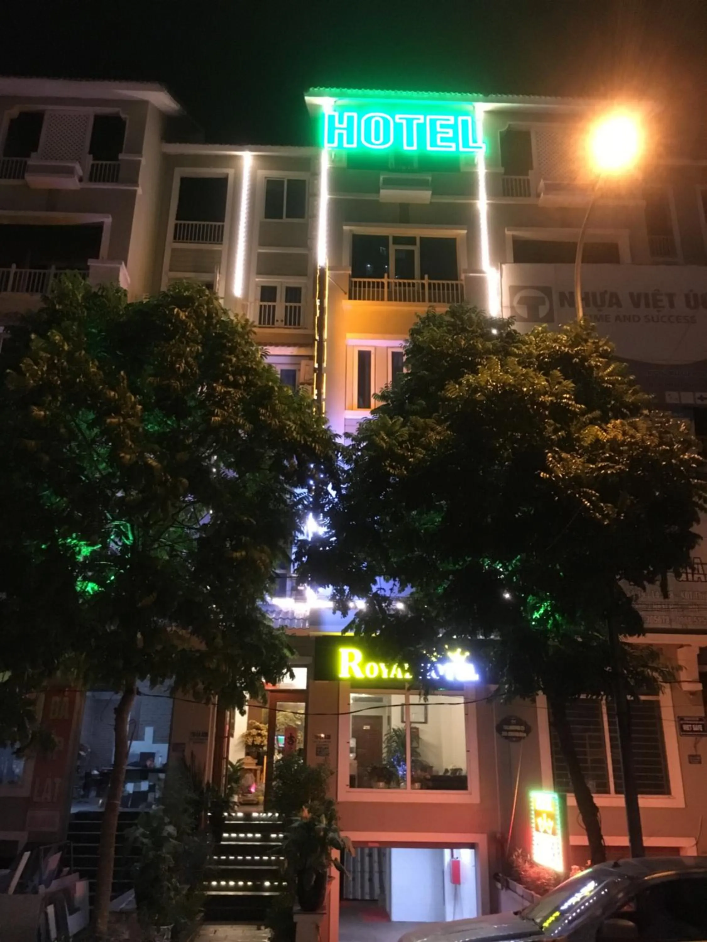 Facade/entrance in Hotel Royal