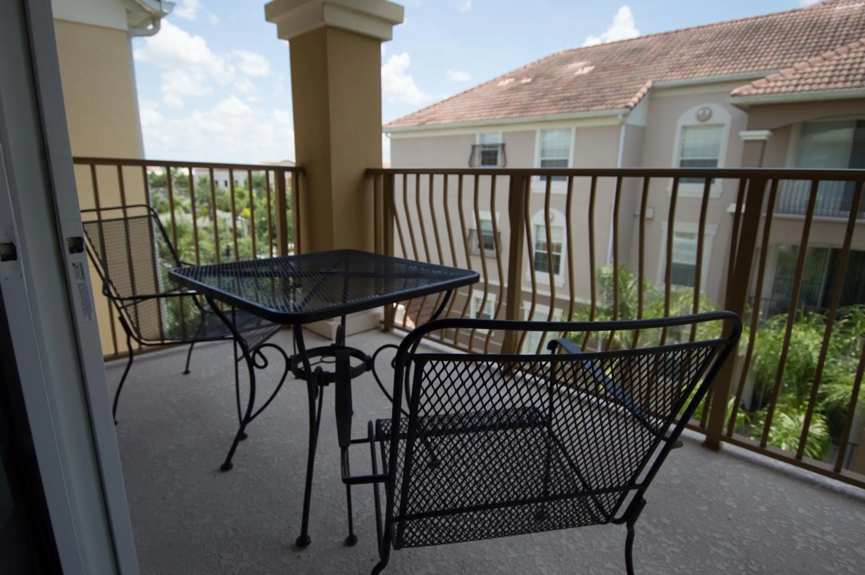 Day in Vista Cay Inn