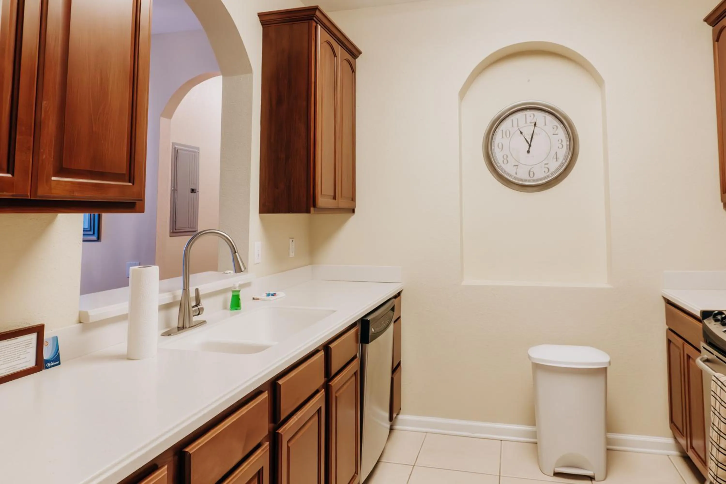 Kitchen or kitchenette in Vista Cay Inn