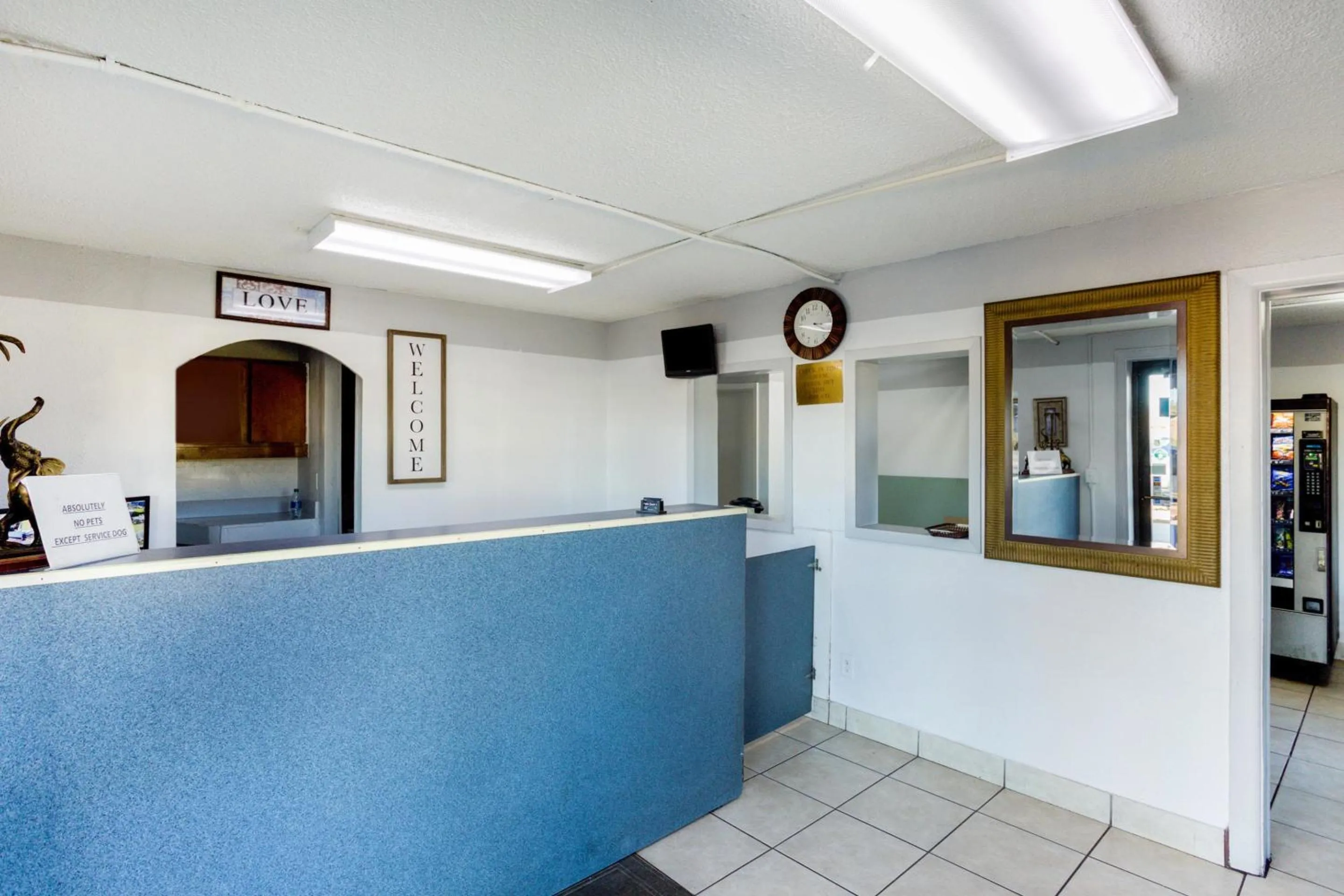 Lobby or reception in OYO Hotel Pensacola I-10 & Hwy 29