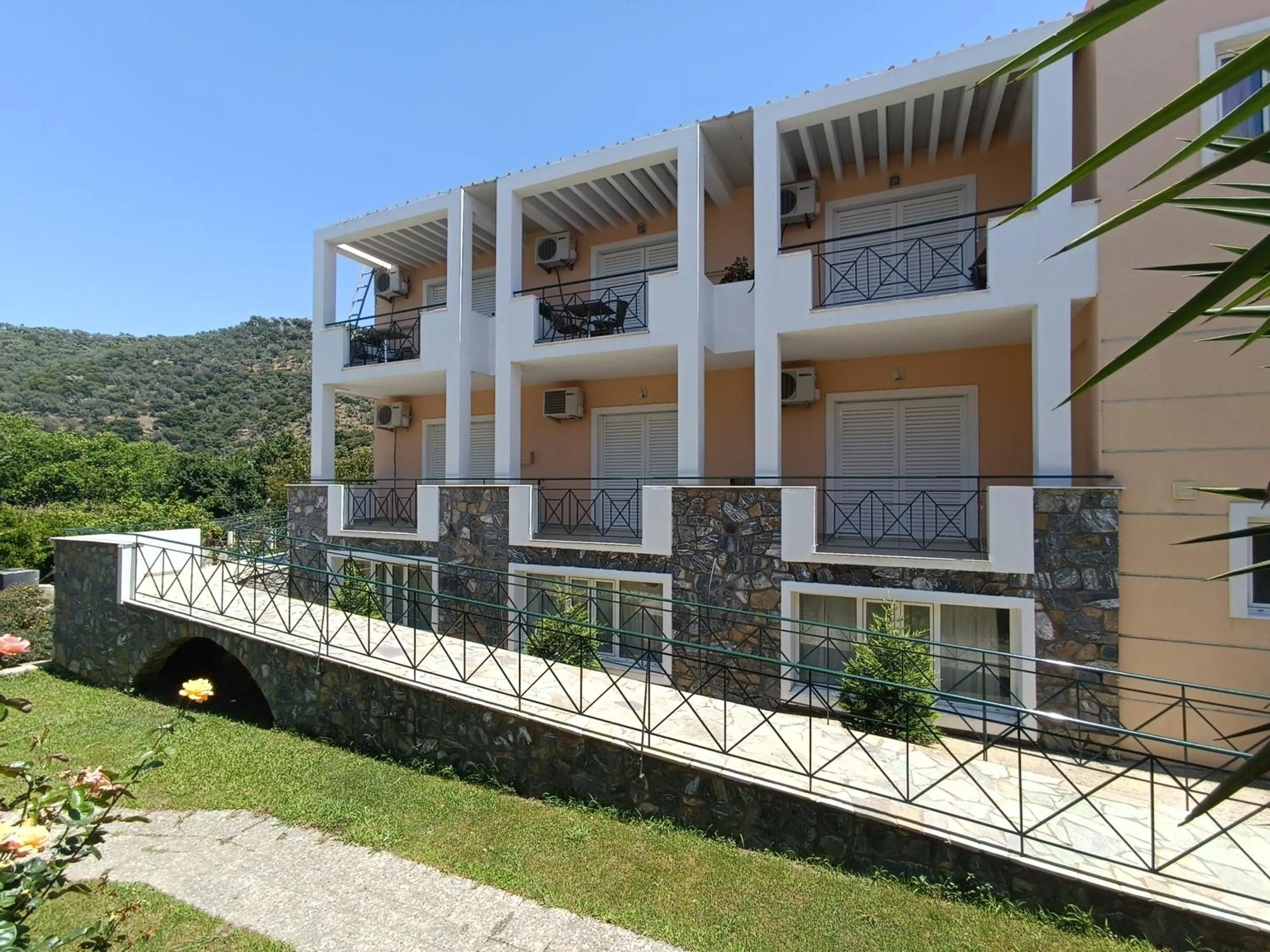 Garden view in Apollon (ex. Albatros)