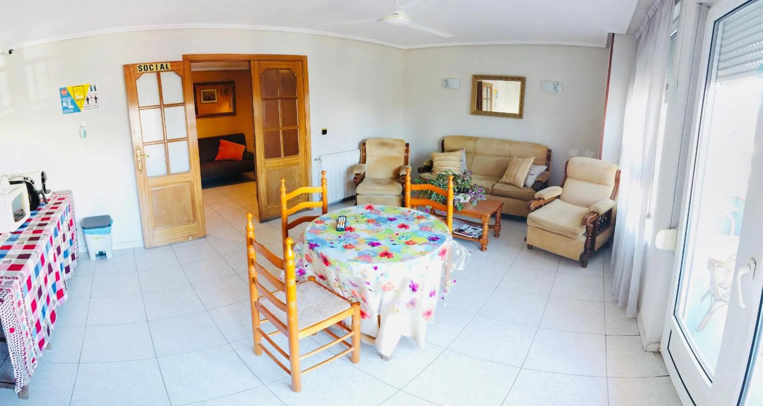 Dining area in Hostal Sol Naciente