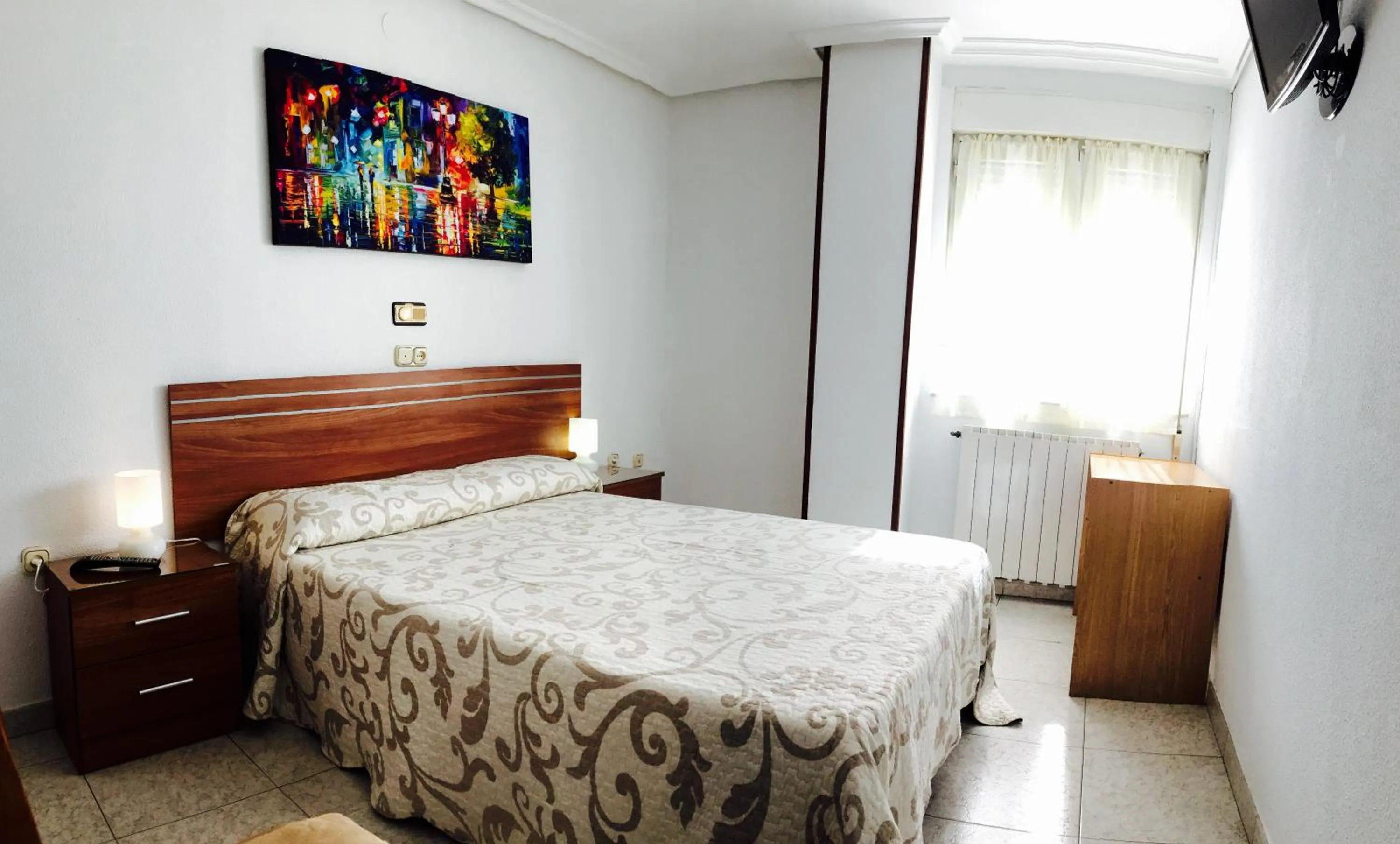 Photo of the whole room in Hostal Sol Naciente