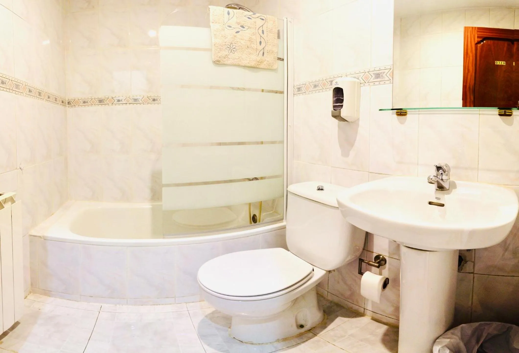 Bathroom in Hostal Sol Naciente