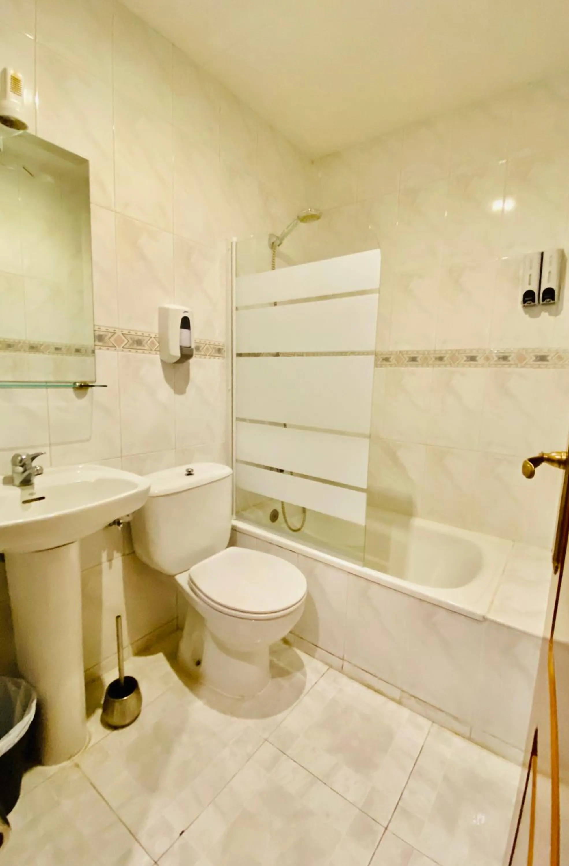 Bathroom in Hostal Sol Naciente