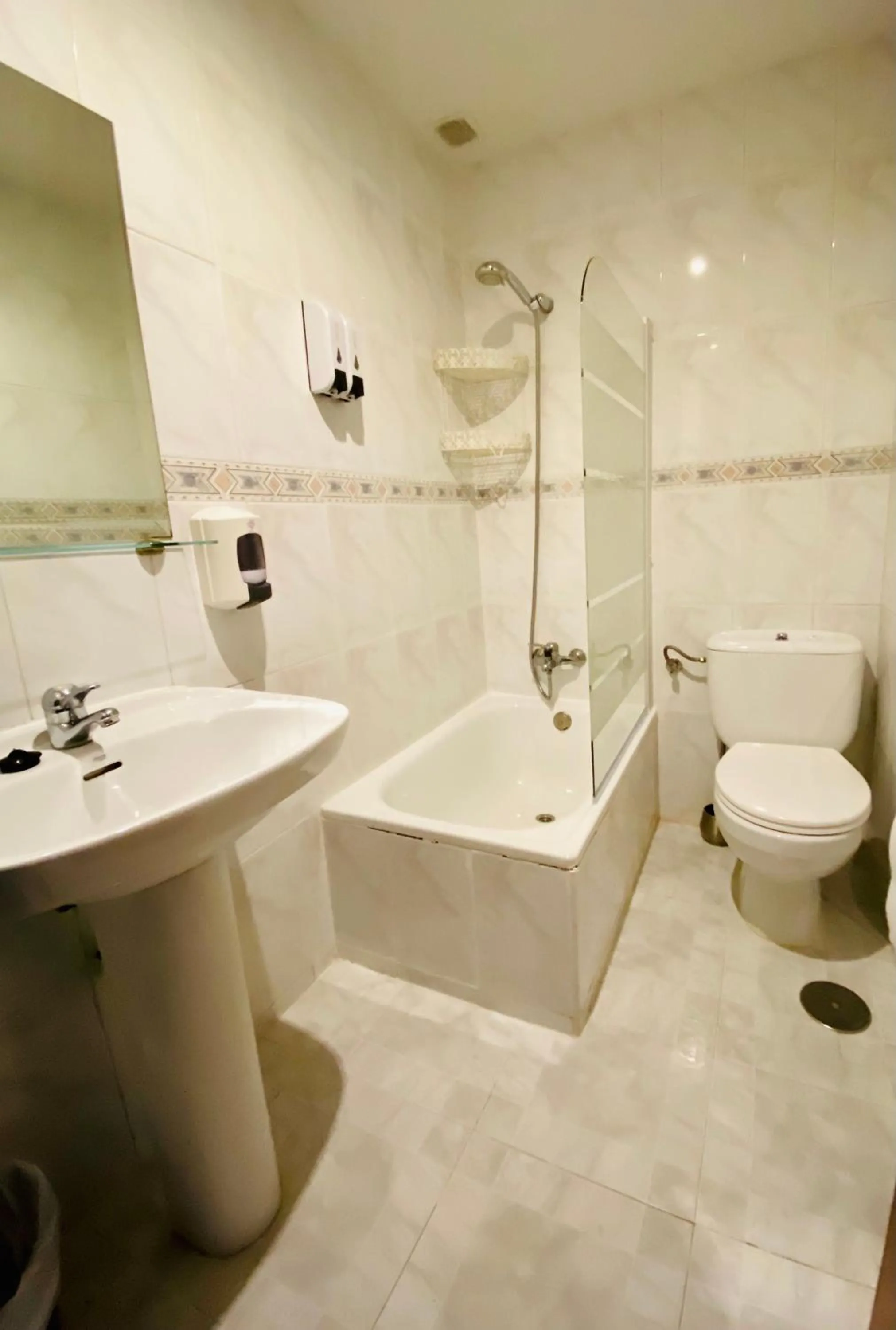 Bathroom in Hostal Sol Naciente