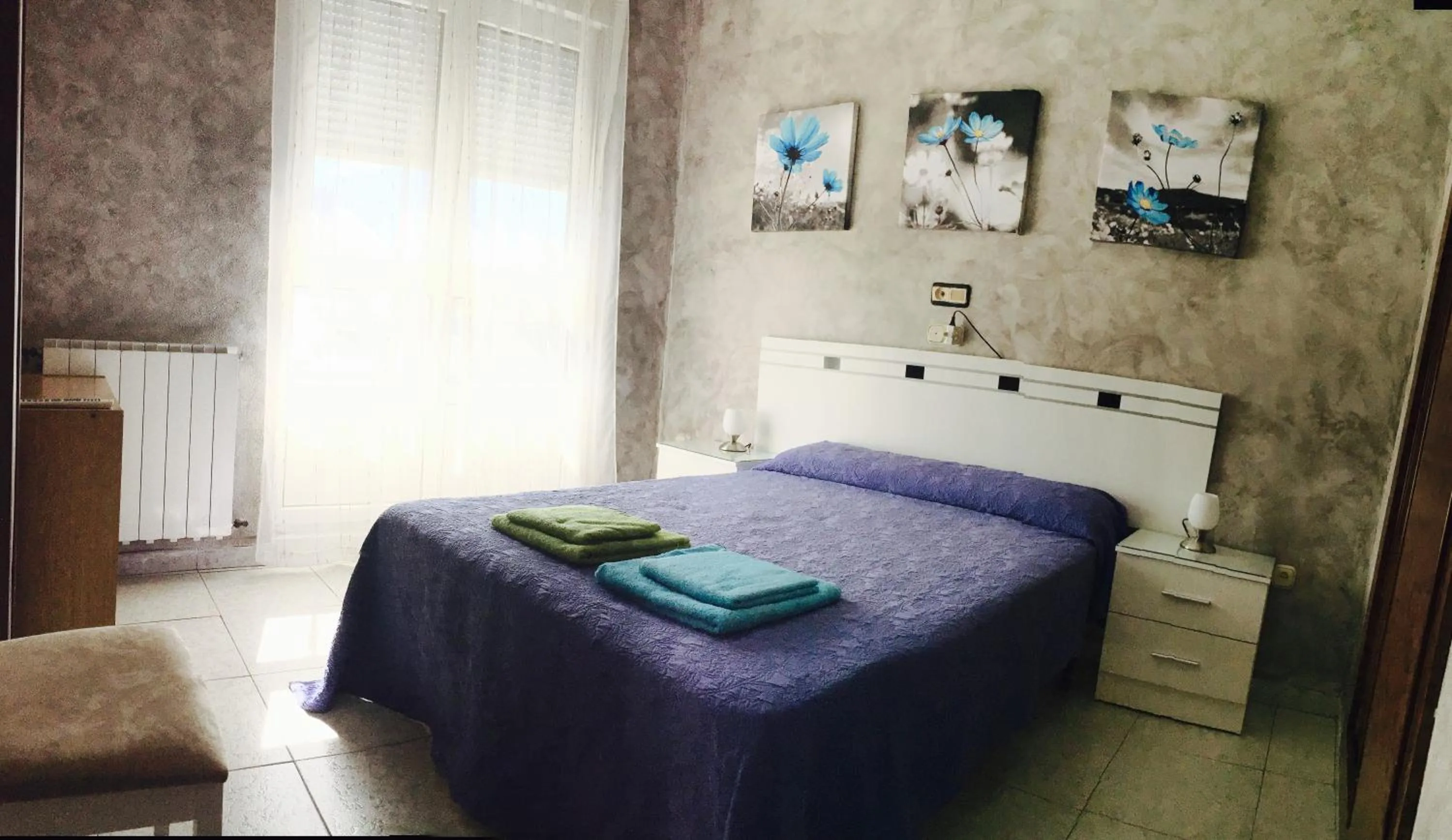 Photo of the whole room in Hostal Sol Naciente