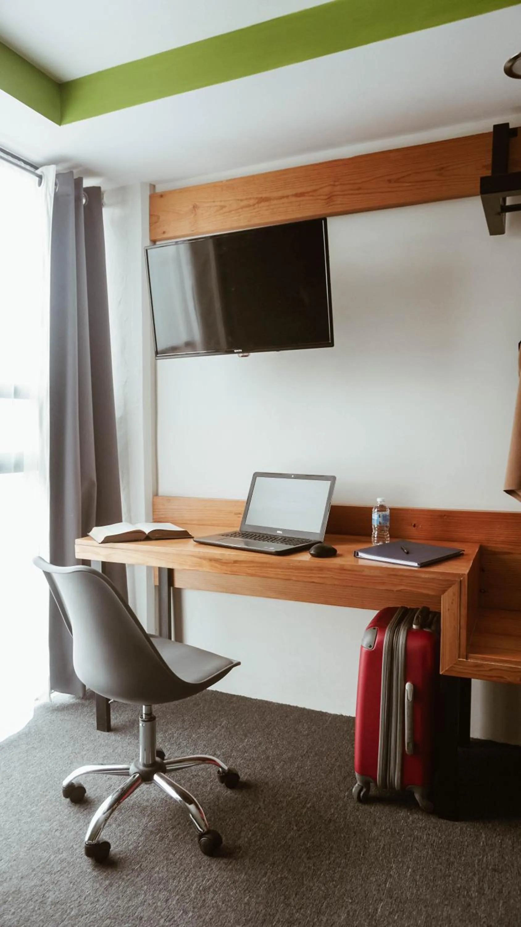 TV and multimedia in Hotel Brisas Express