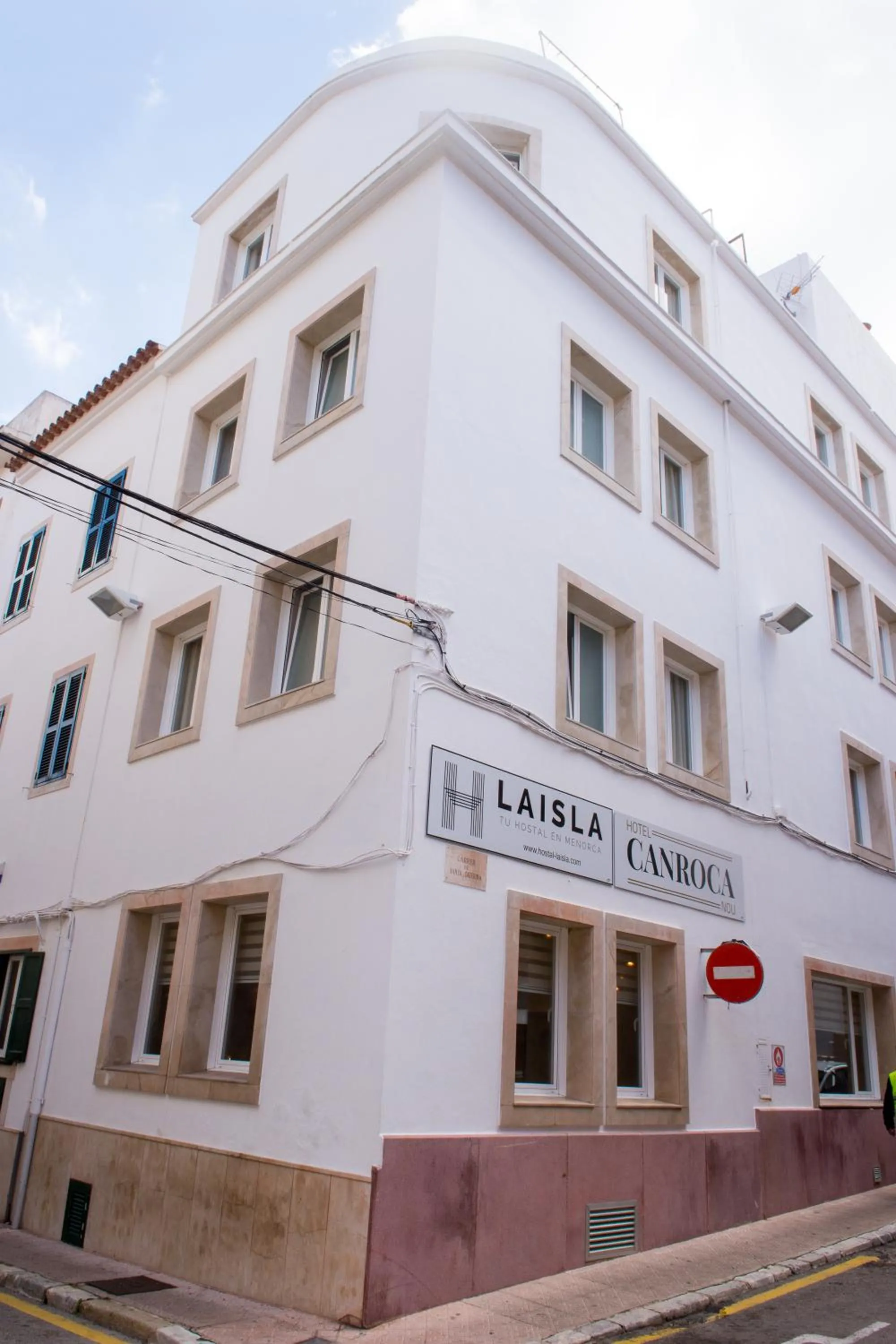 Facade/entrance in Hostal La Isla