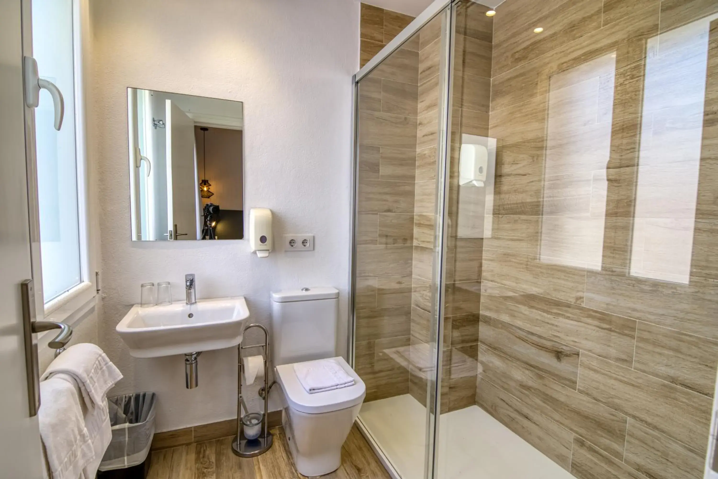 Triple Room in Hostal La Isla Triple Room in Hostal La Isla