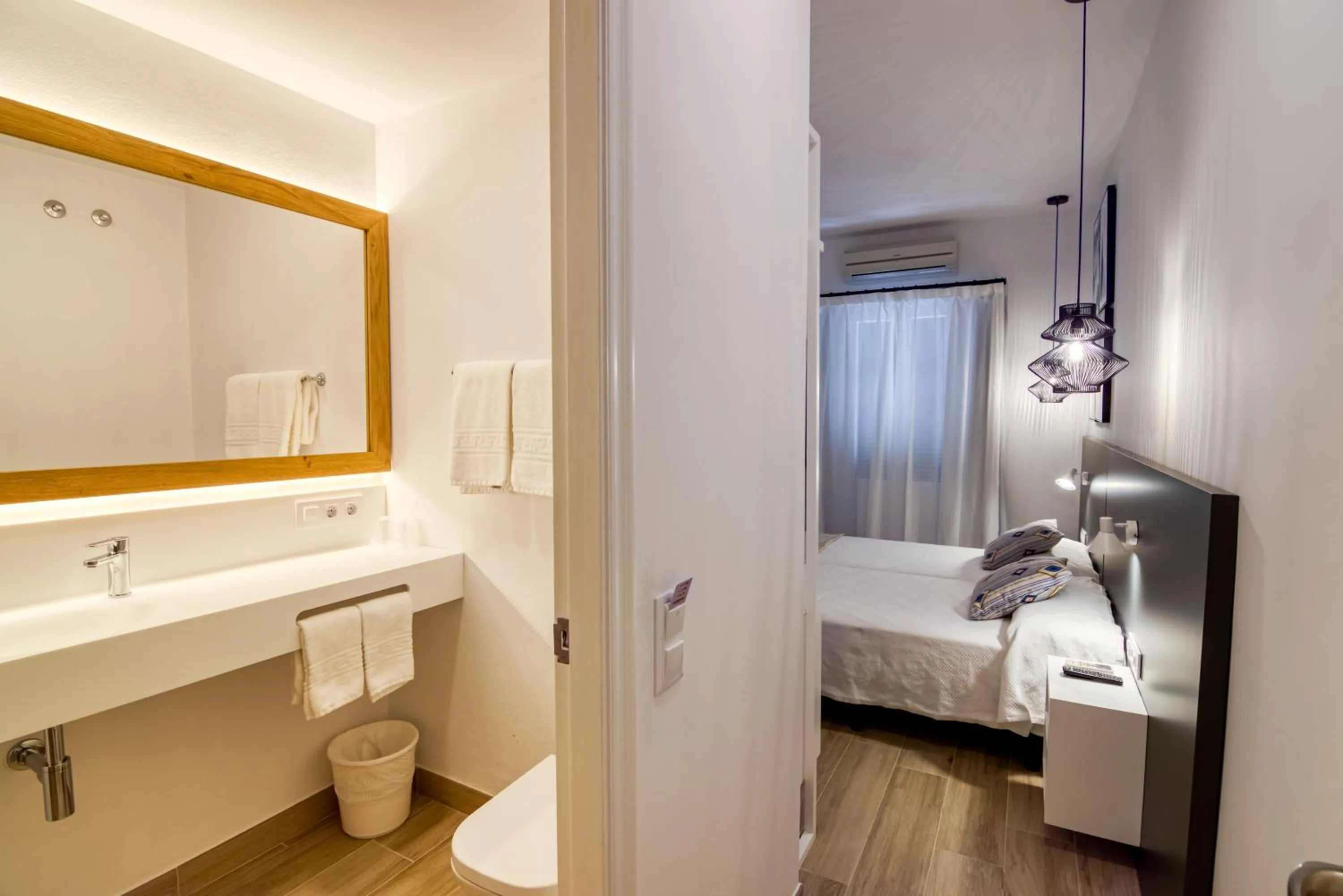 Bathroom in Hostal La Isla