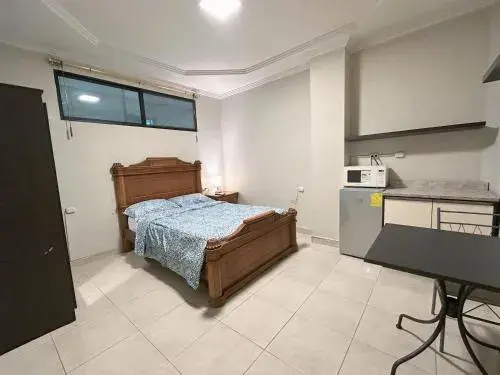 Deluxe Queen Room in Suitesecu Rentals Guayaquil Deluxe Queen Room in Suitesecu Rentals Guayaquil