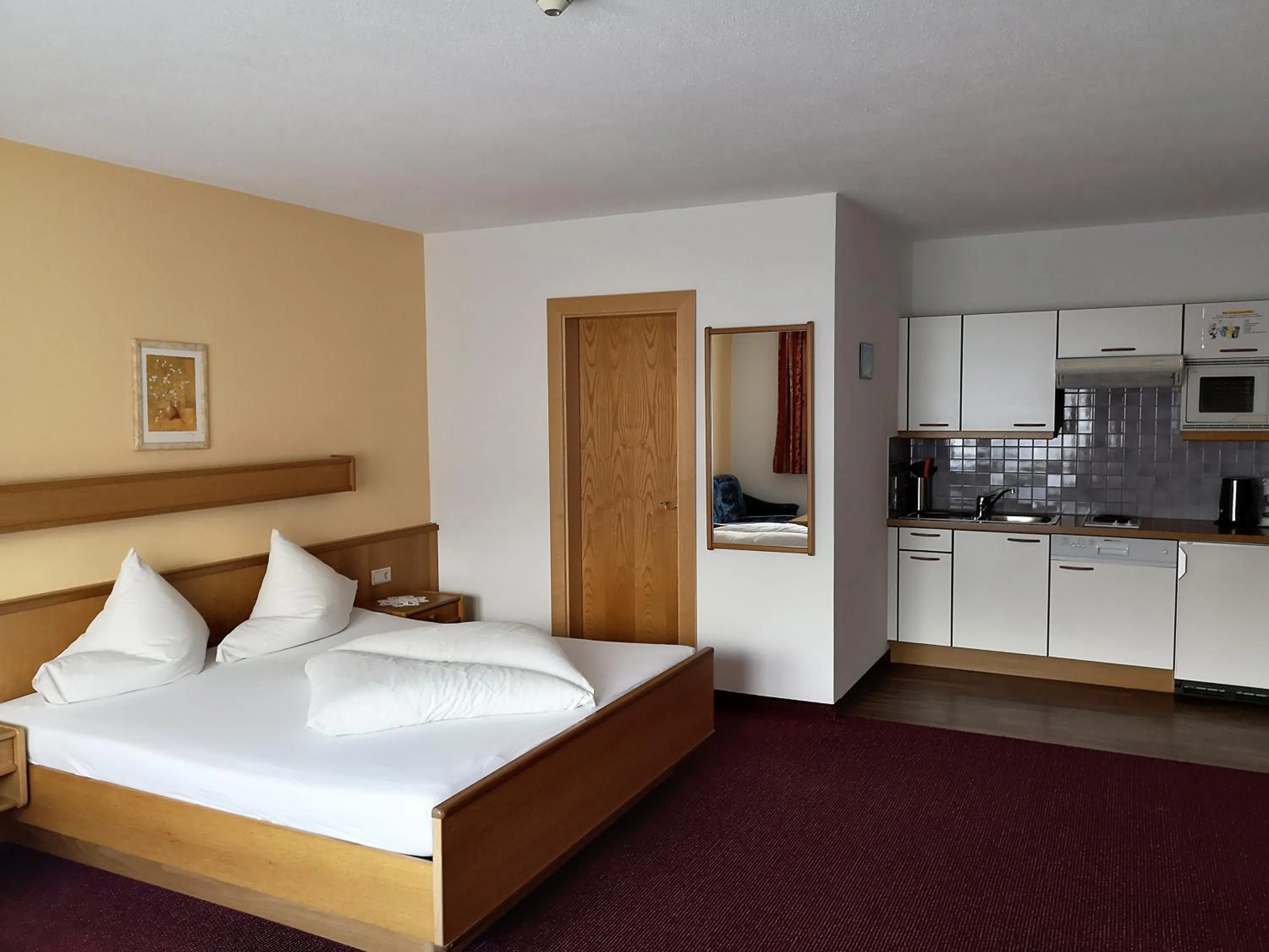 Bed in Apart Hotel Ideal