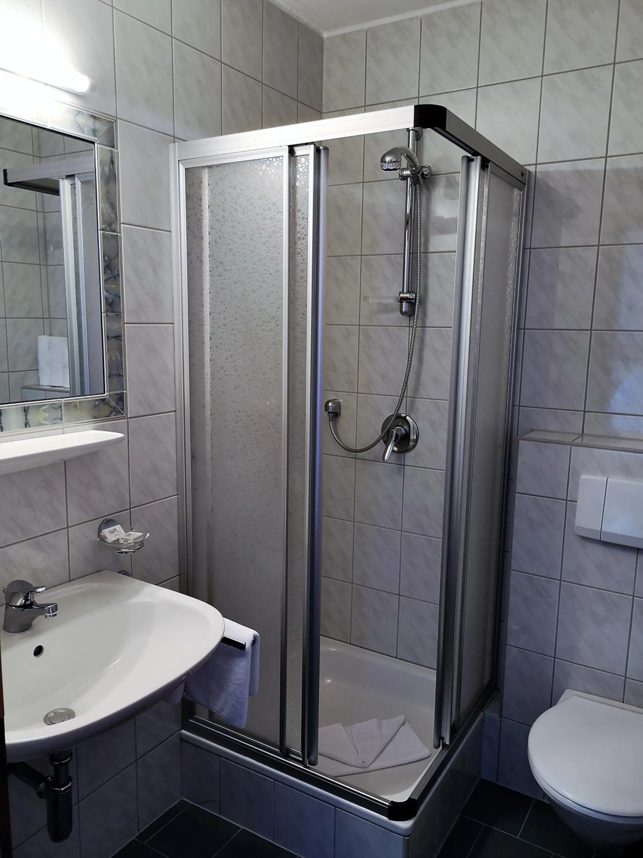 Shower in Apart Hotel Ideal