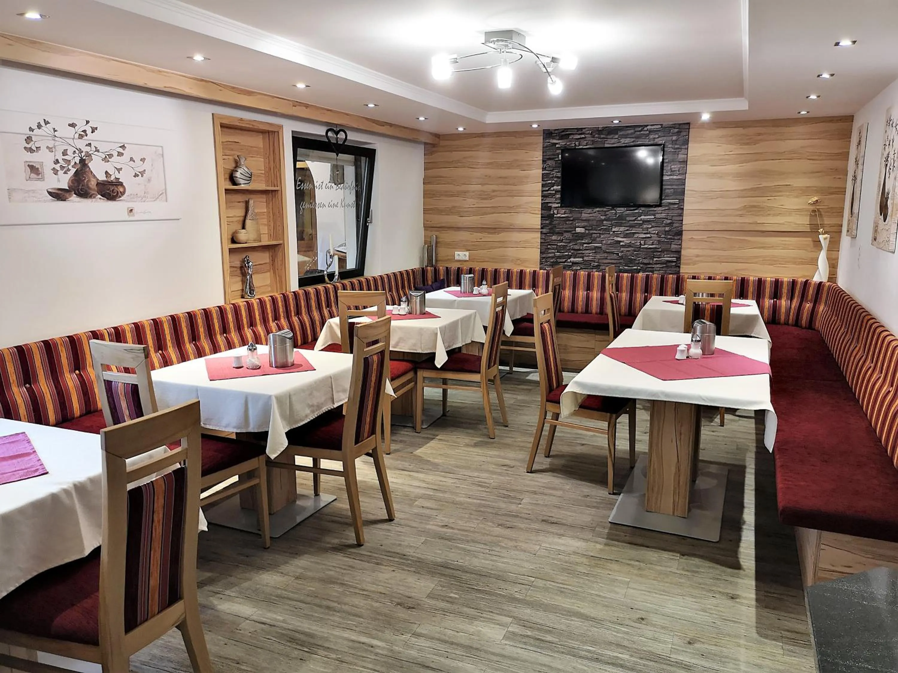 Breakfast in Apart Hotel Ideal