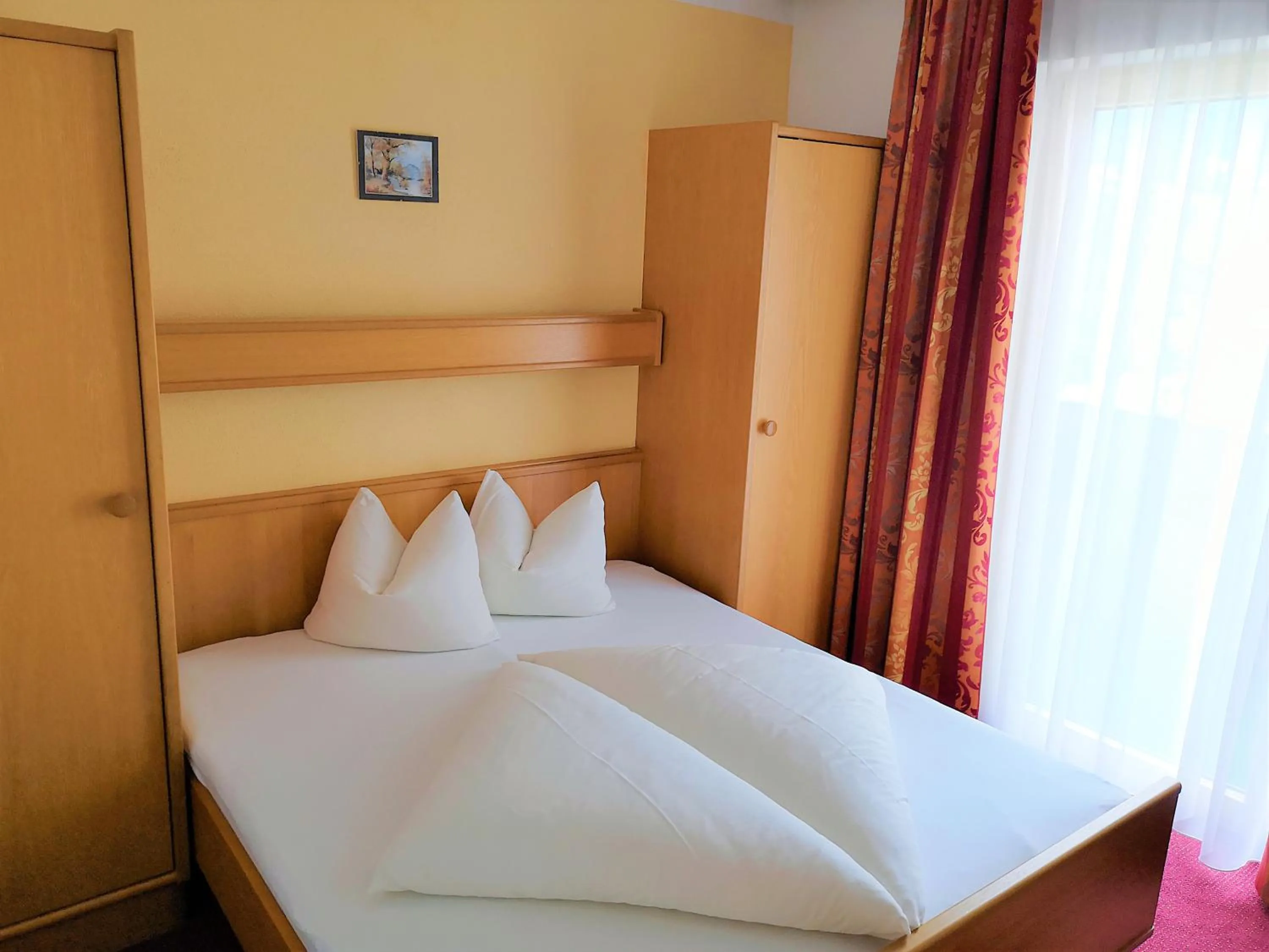 Bed in Apart Hotel Ideal