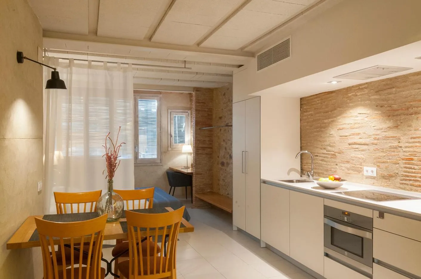 Kitchen or kitchenette in Onyar apartments Rambla de la llibertat 27
