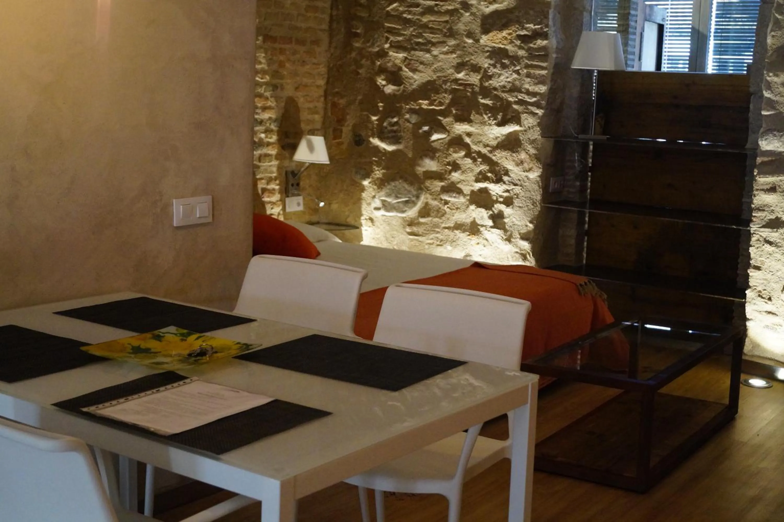 Seating area in Onyar apartments Rambla de la llibertat 27