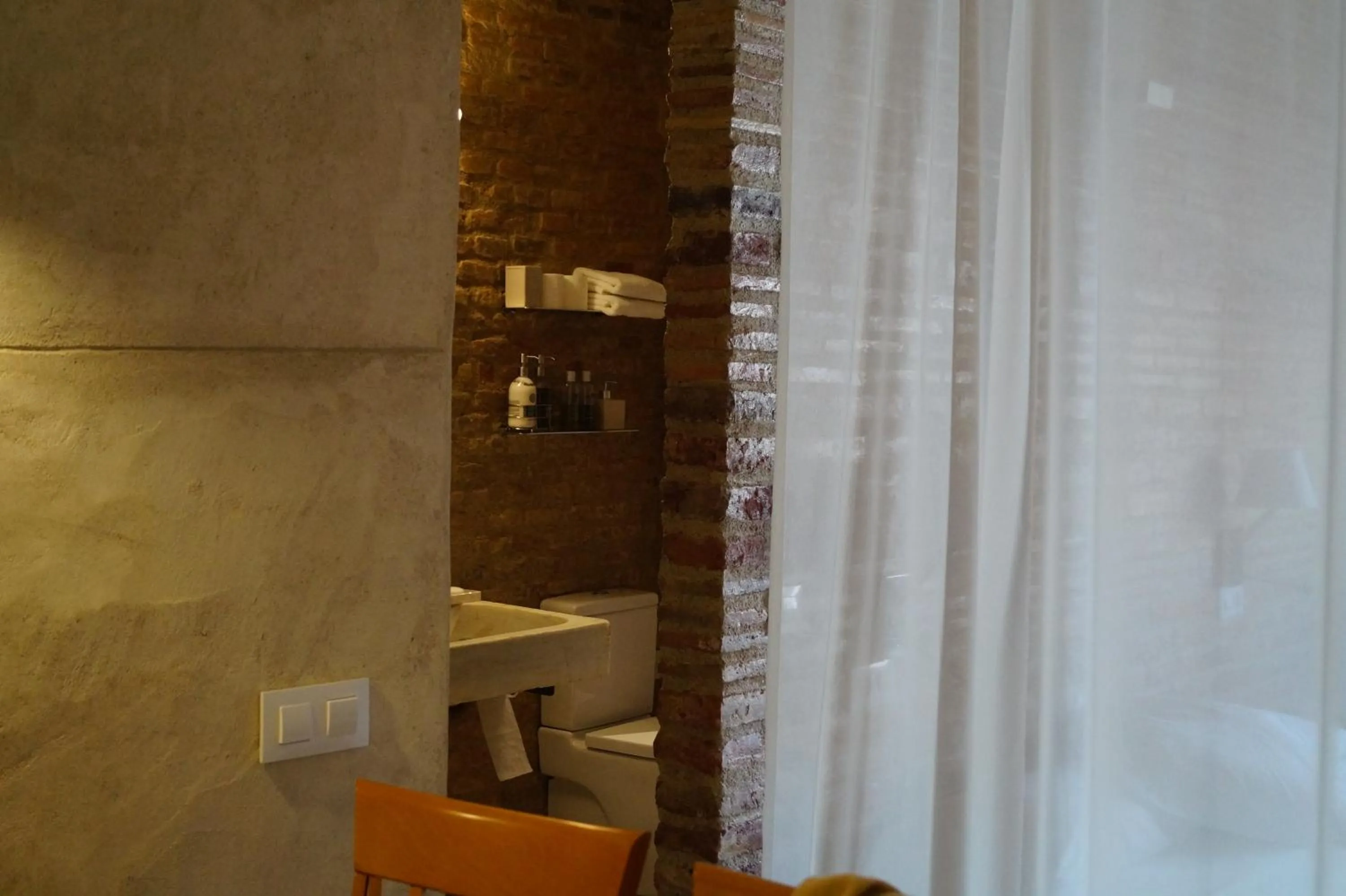 Bathroom in Onyar apartments Rambla de la llibertat 27