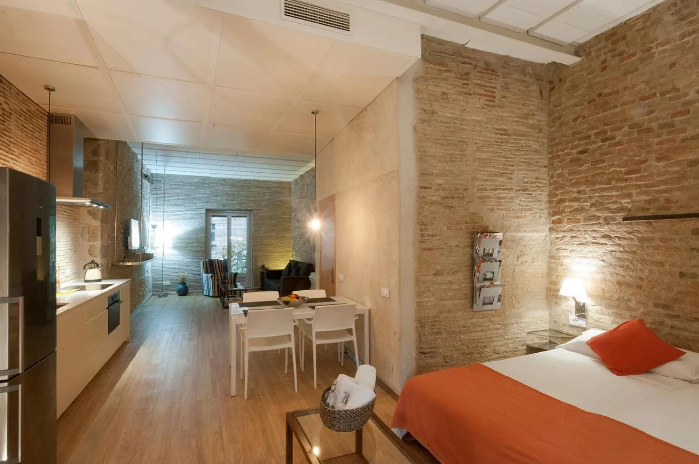 Photo of the whole room, Bed in Onyar apartments Rambla de la llibertat 27