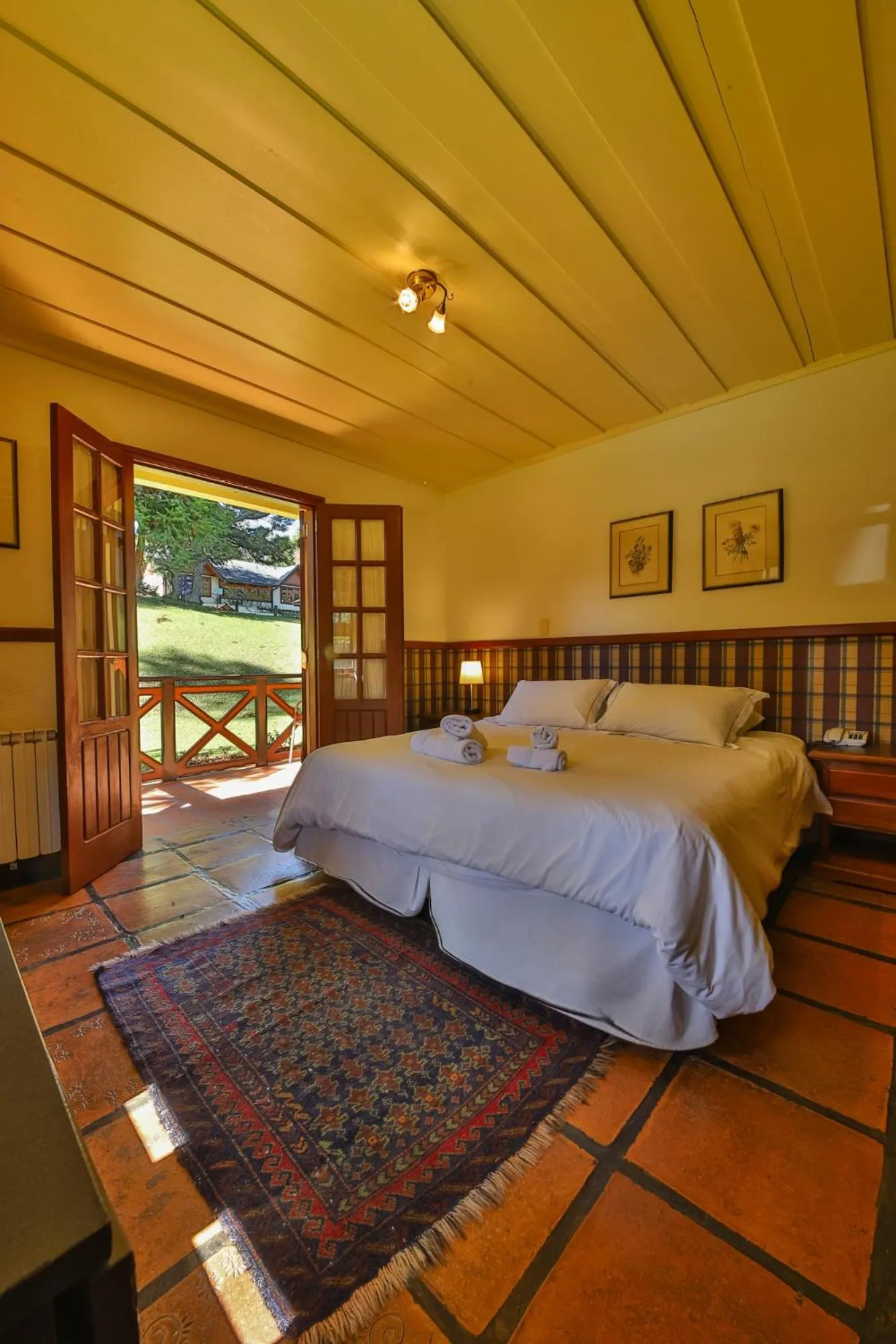 Photo of the whole room, Bed in Esquilo Hotel