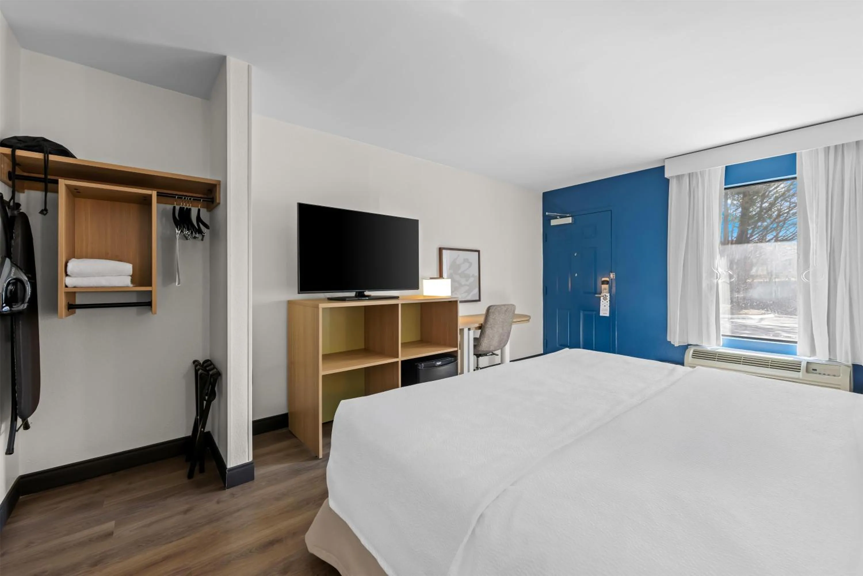 Bed in Spark by Hilton Kodak