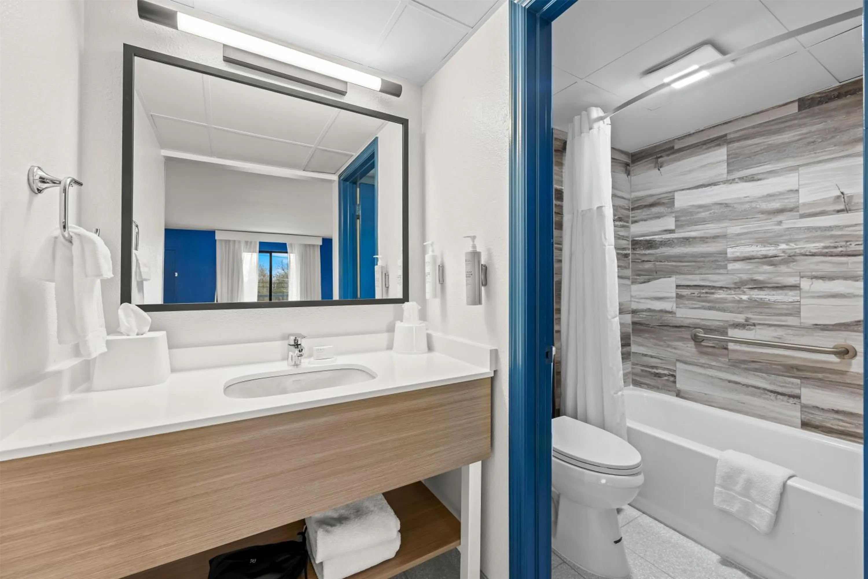Bathroom in Spark by Hilton Kodak
