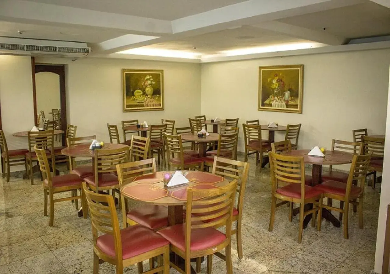 Restaurant/places to eat in Hotel Dan Inn Express Porto Alegre by Nacional Inn - Próximo ao Complexo Hospitalar Santa Casa e UFRGS Restaurant/places to eat in Hotel Dan Inn Express Porto Alegre by Nacional Inn - Próximo ao Complexo Hospitalar Santa Casa e UFRGS