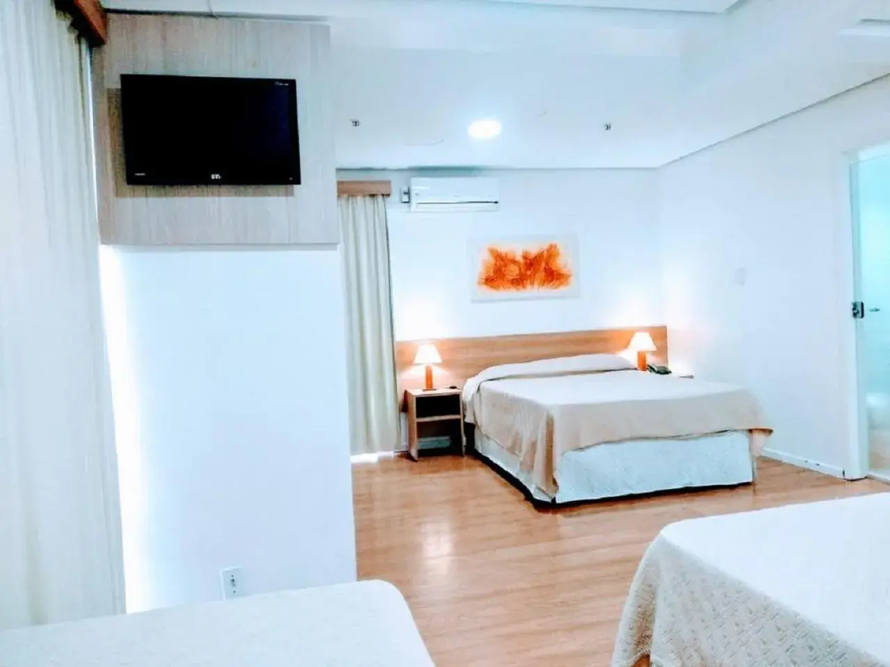 Bed in Hotel Dan Inn Express Porto Alegre by Nacional Inn -Próximo à Arena do Grêmio, Parque Harmonia e Réveillon na Orla do Guaíba Bed in Hotel Dan Inn Express Porto Alegre by Nacional Inn -Próximo à Arena do Grêmio, Parque Harmonia e Réveillon na Orla do Guaíba