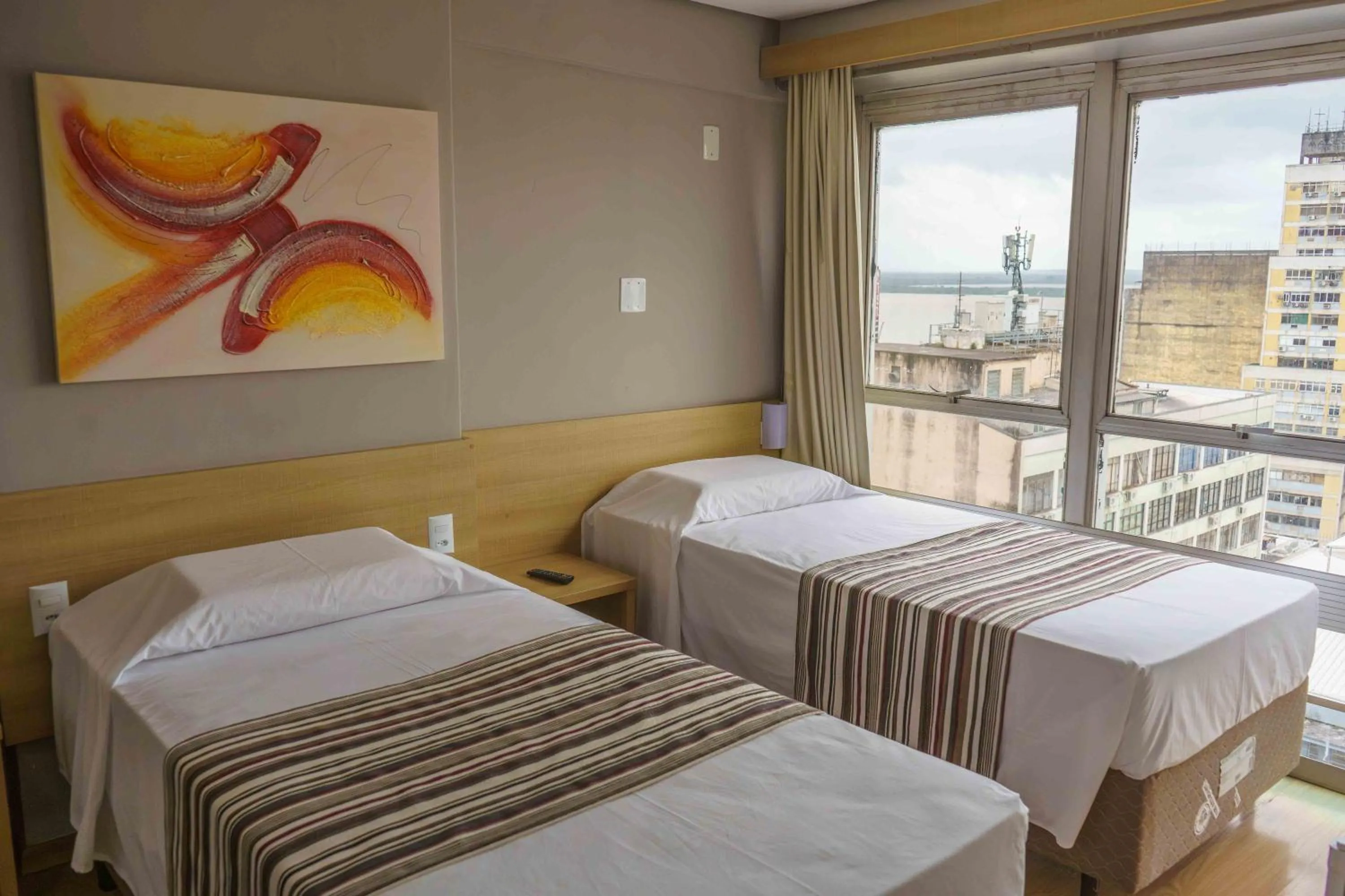 Bedroom, Bed in Hotel Dan Inn Express Porto Alegre by Nacional Inn -Próximo à Arena do Grêmio, Parque Harmonia e Réveillon na Orla do Guaíba