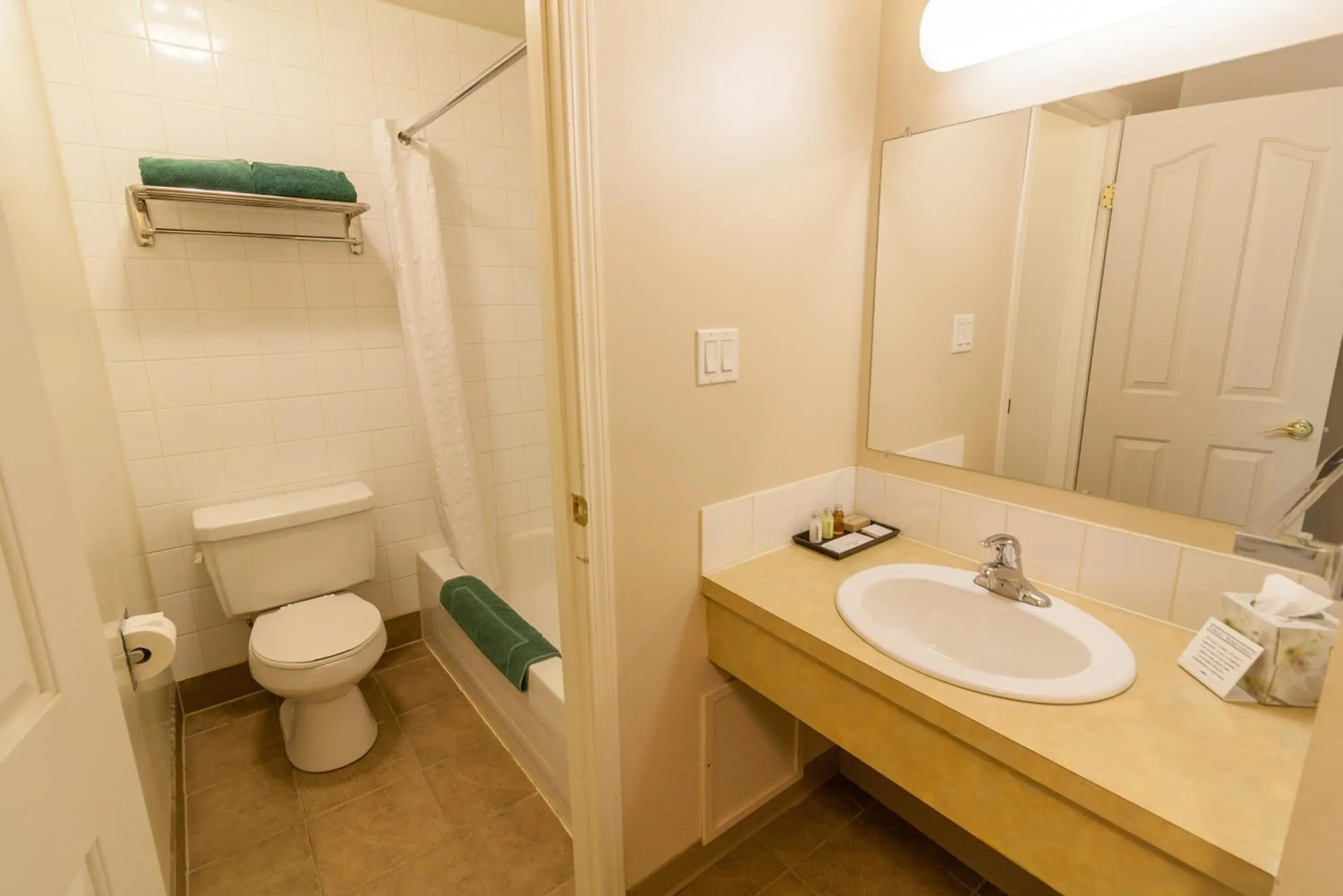 Queen Room - Smoking in Best Maple Inn - Drayton Valley Queen Room - Smoking in Best Maple Inn - Drayton Valley