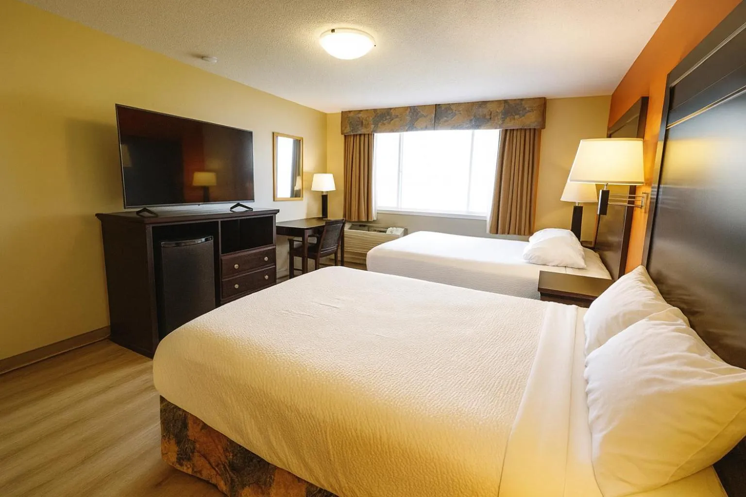 Bed in Best Maple Inn - Drayton Valley