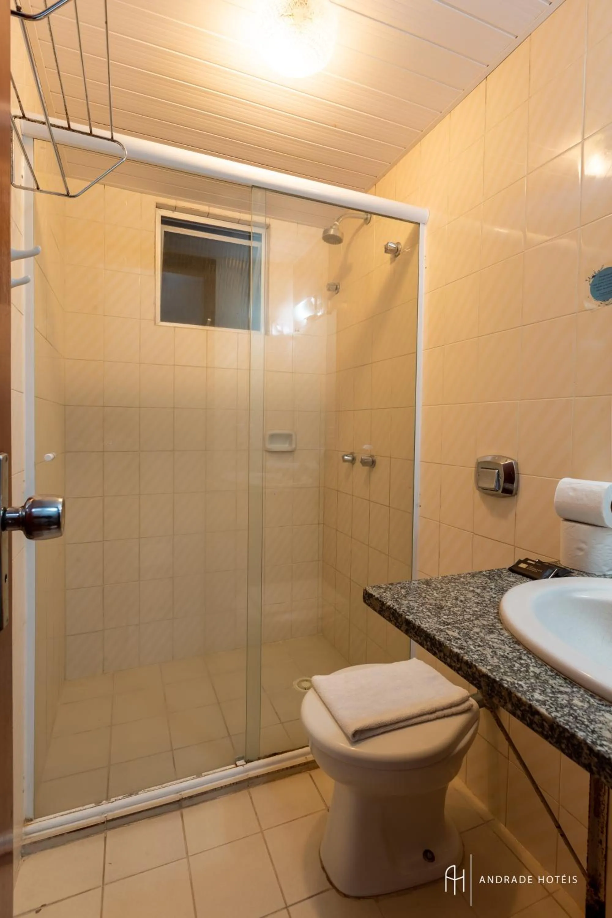 Toilet in Rede Andrade Mercado Hotel