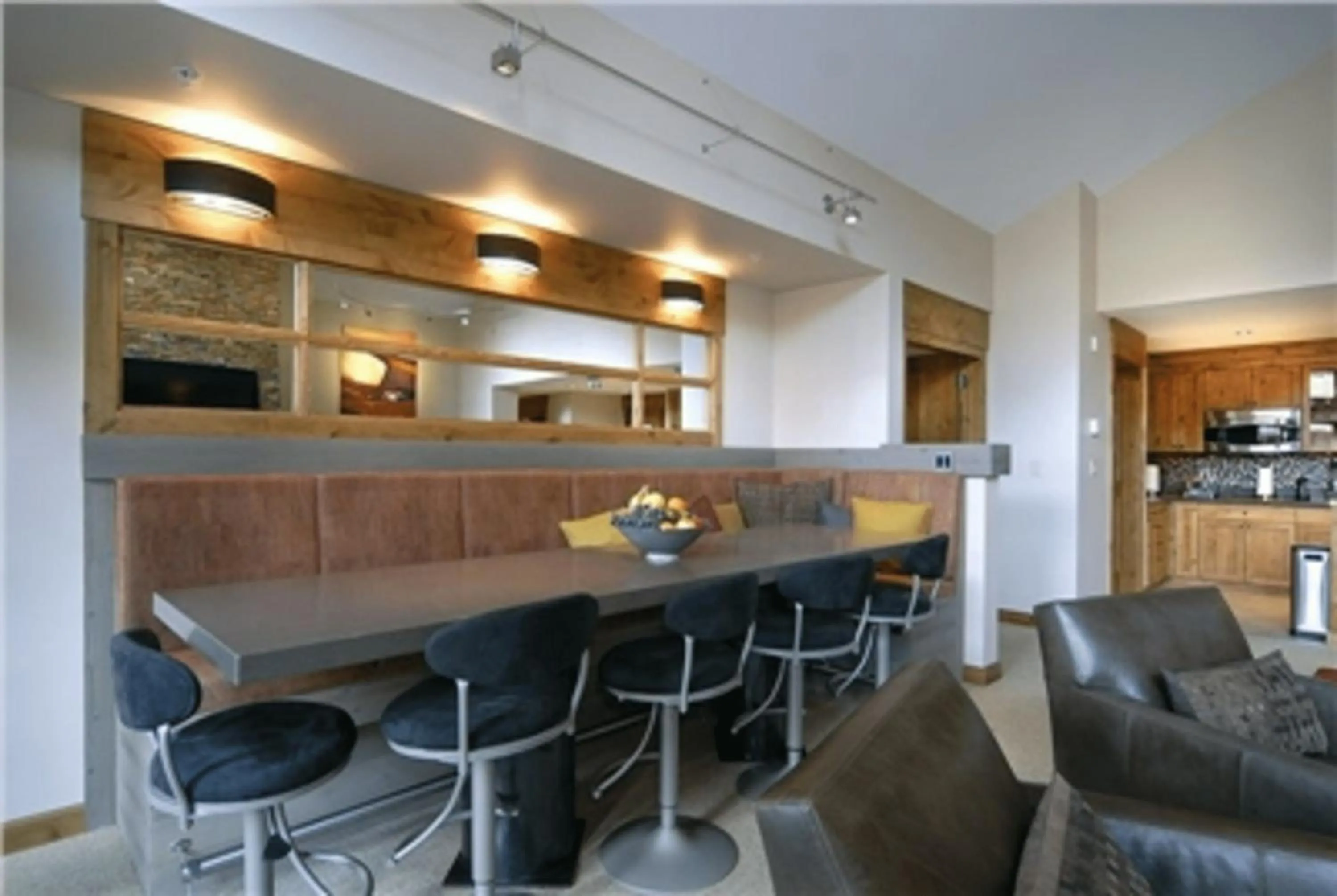 Restaurant/places to eat in The Lodge at Mountaineer Square, A Vail Resorts Property